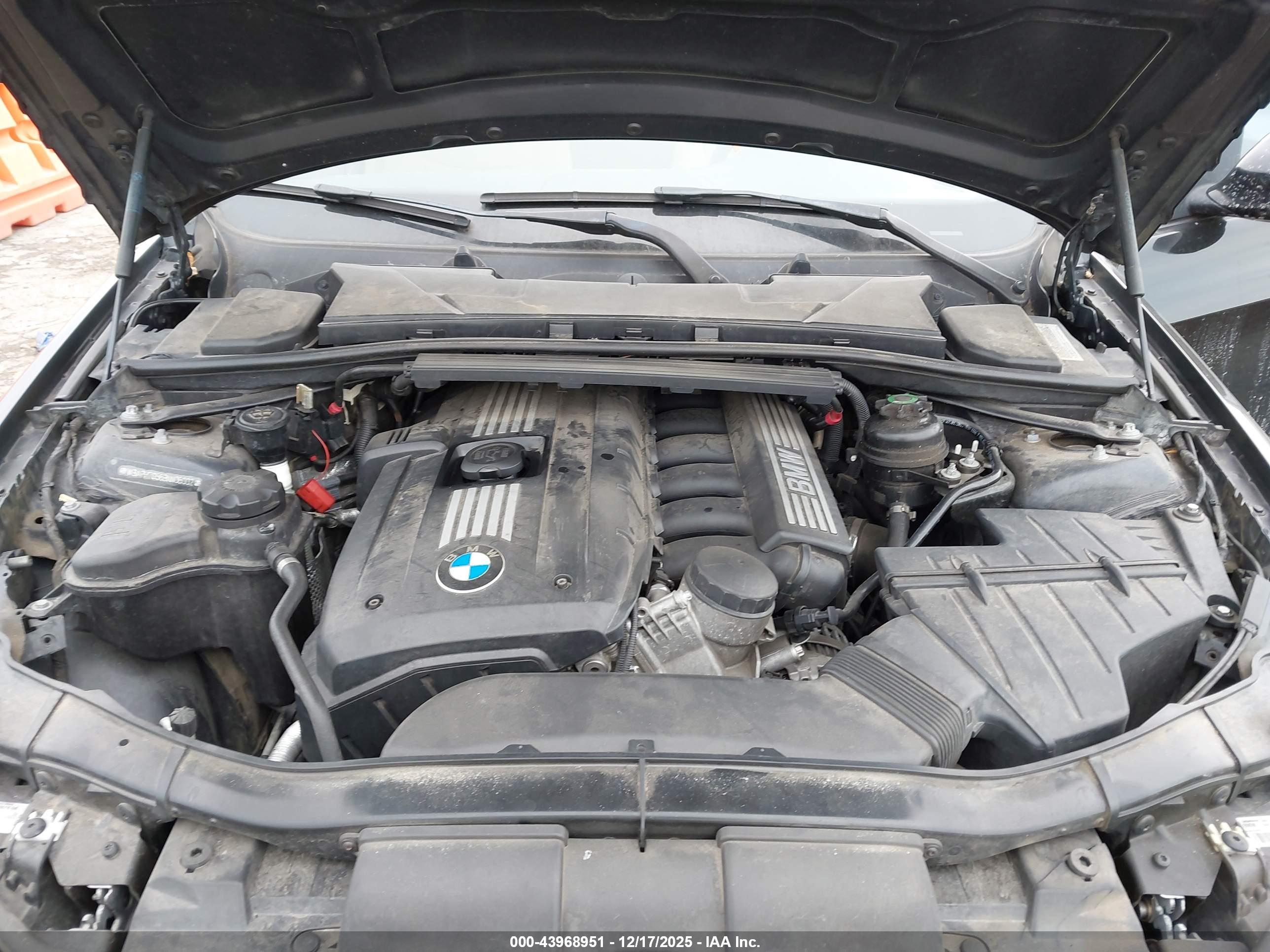 BMW 328I image 10