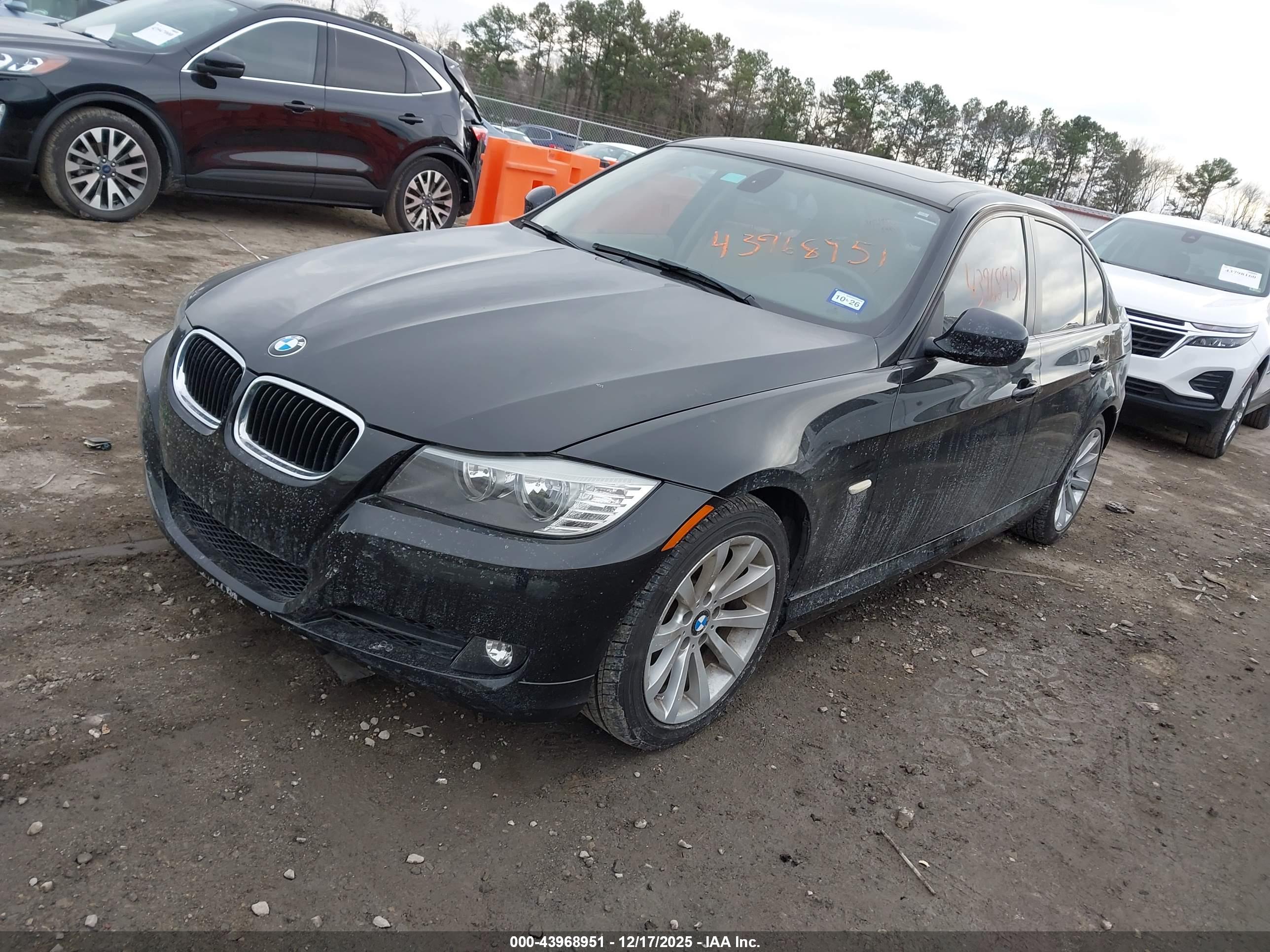 BMW 328I image 2