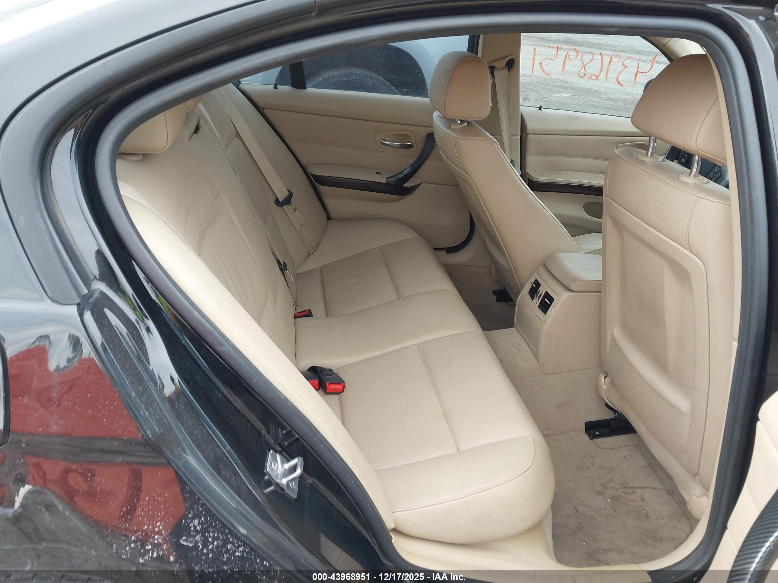 BMW 328I image 8
