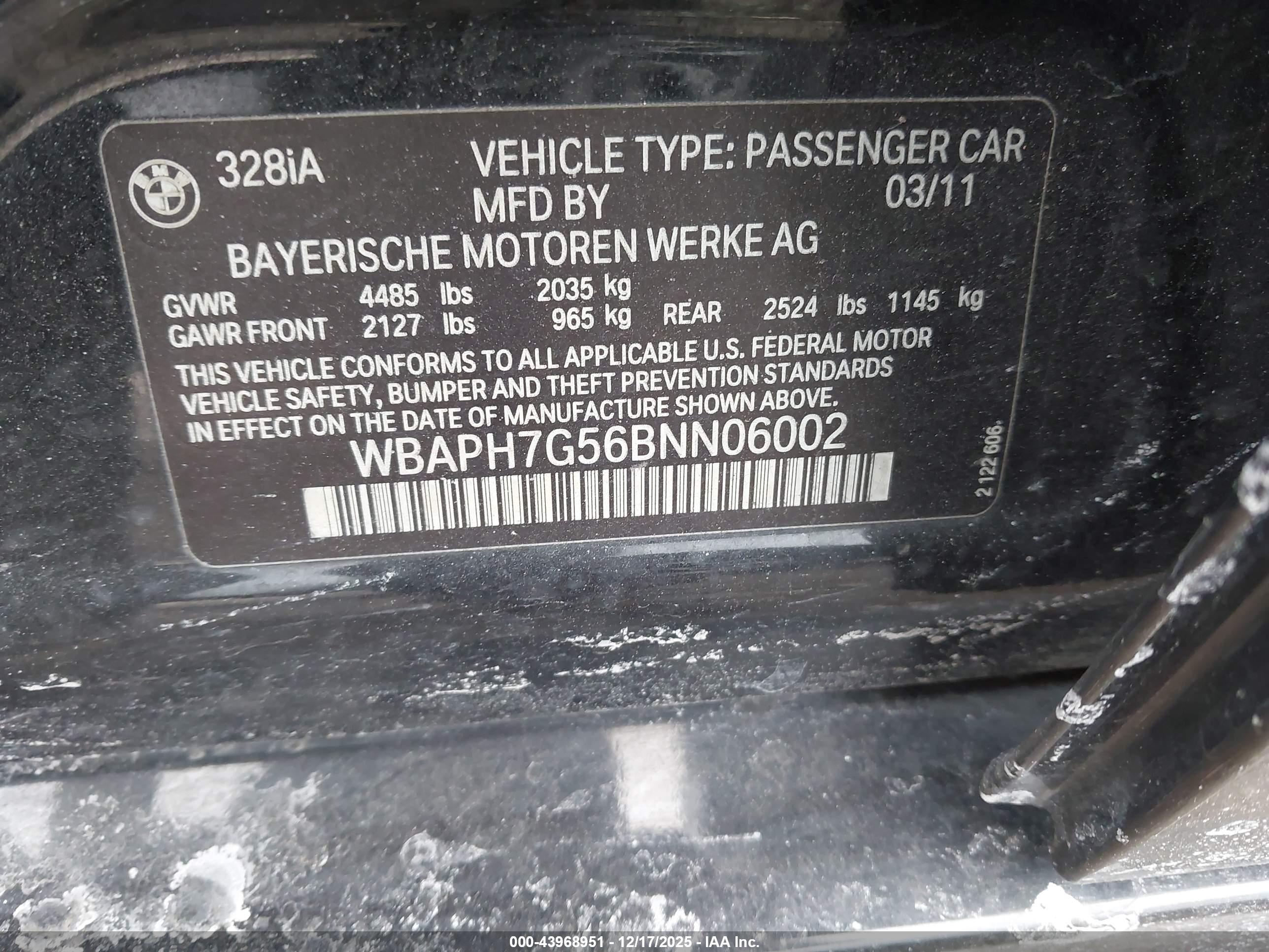 BMW 328I image 9
