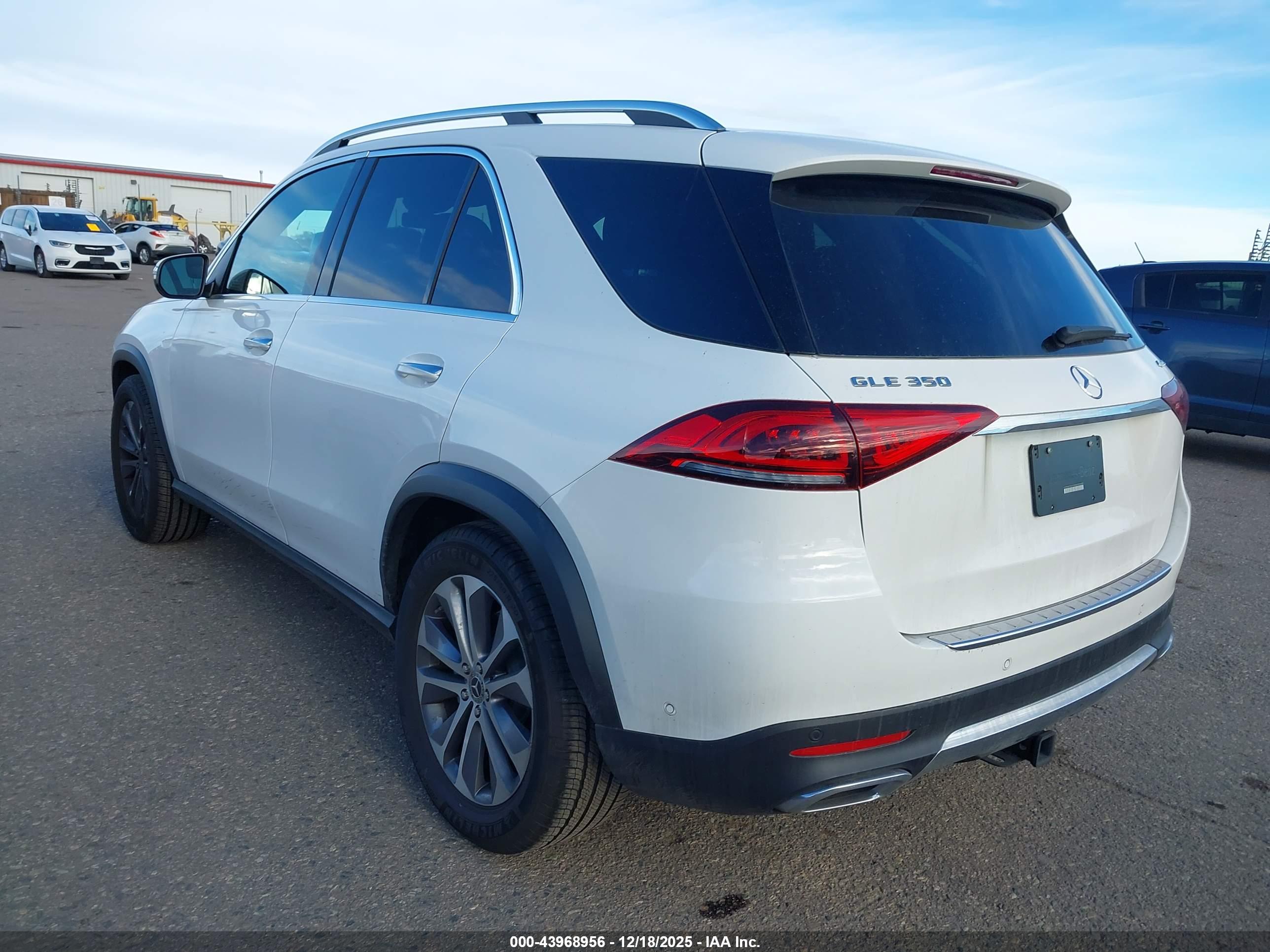 MERCEDES-BENZ GLE image 3