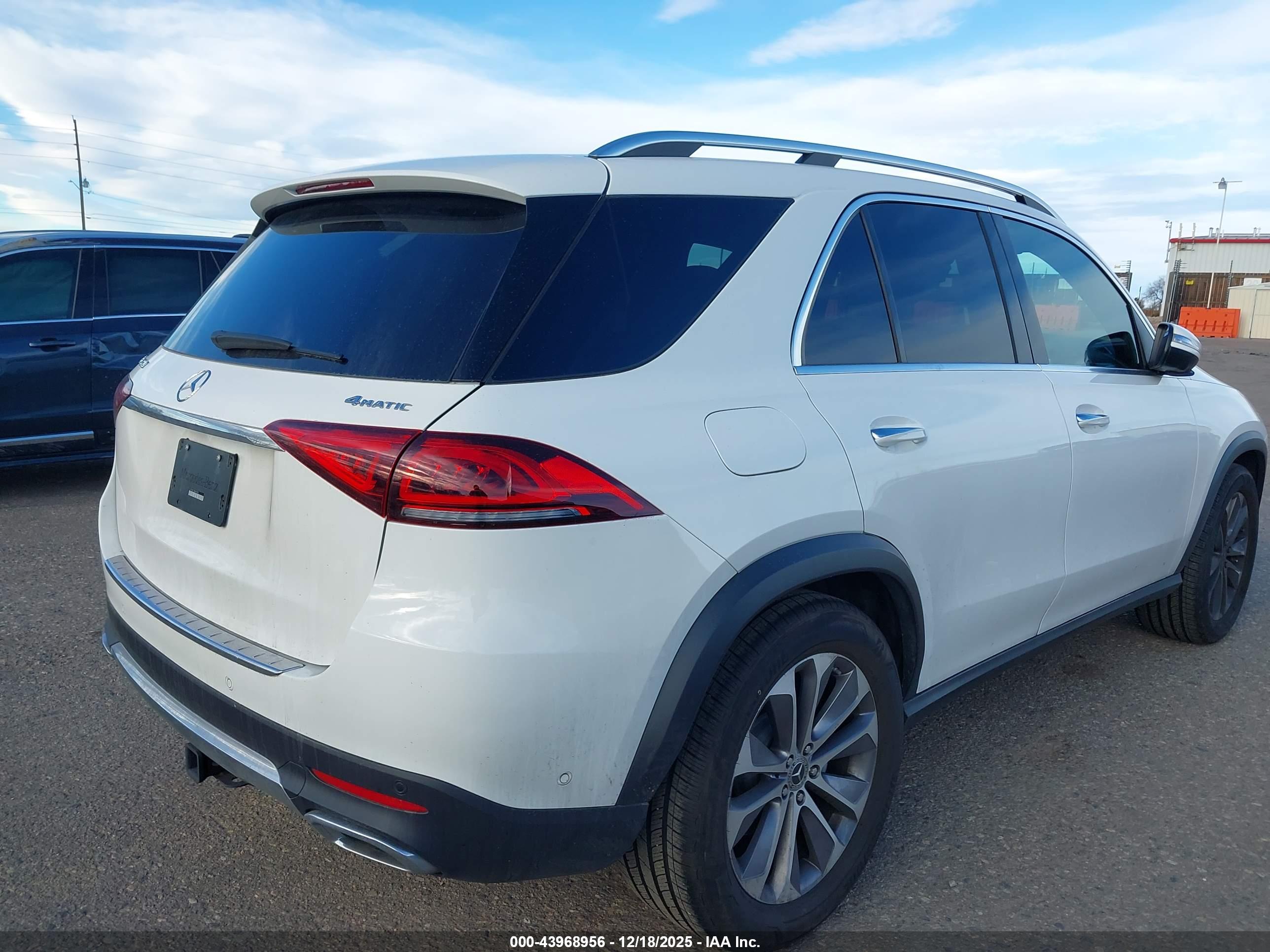 MERCEDES-BENZ GLE image 4
