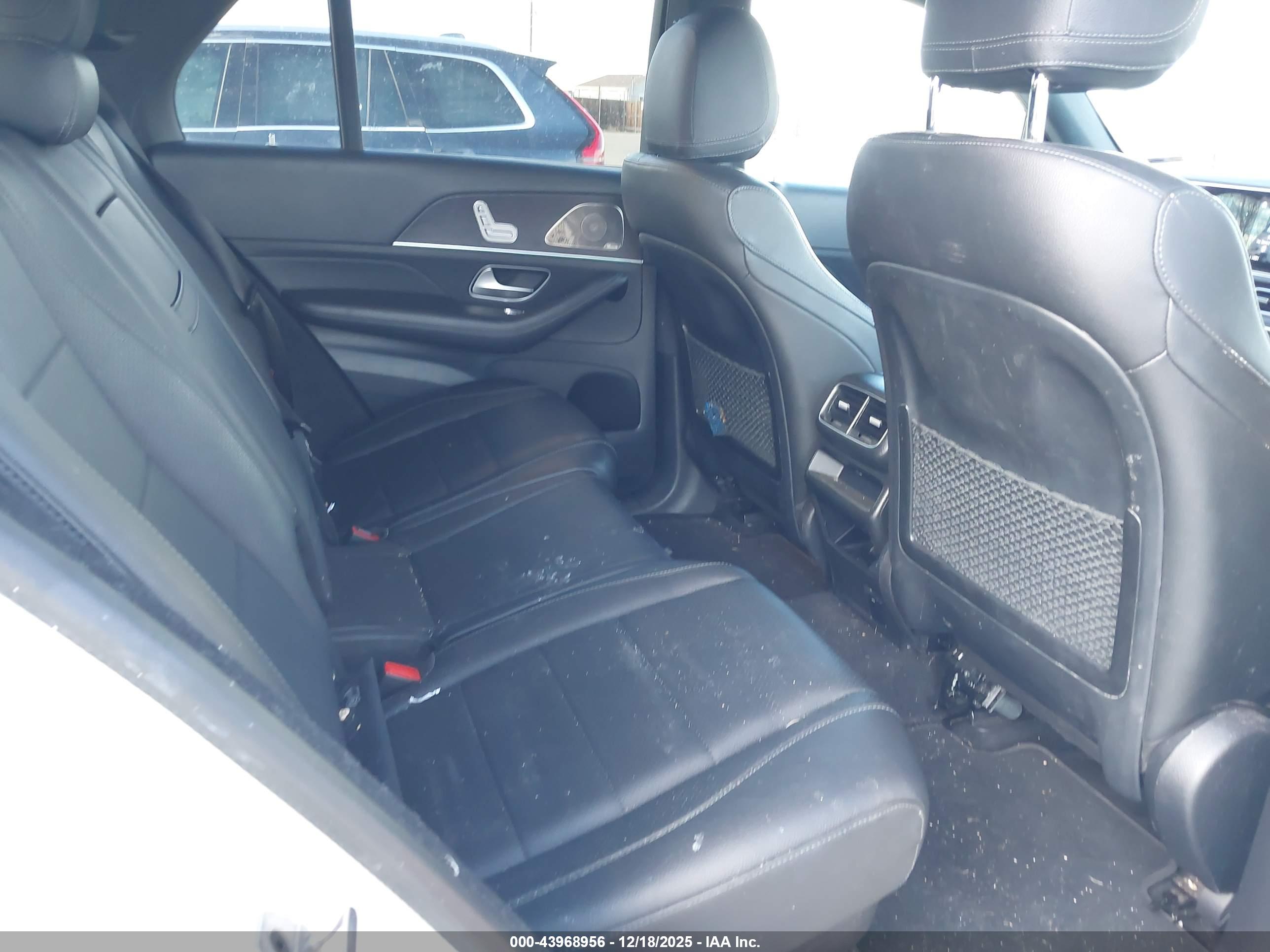 MERCEDES-BENZ GLE image 8