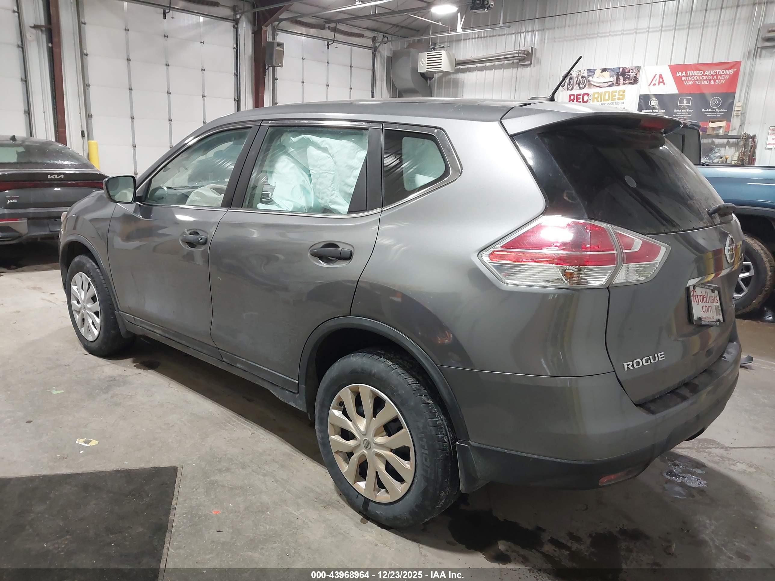 NISSAN ROGUE image 3