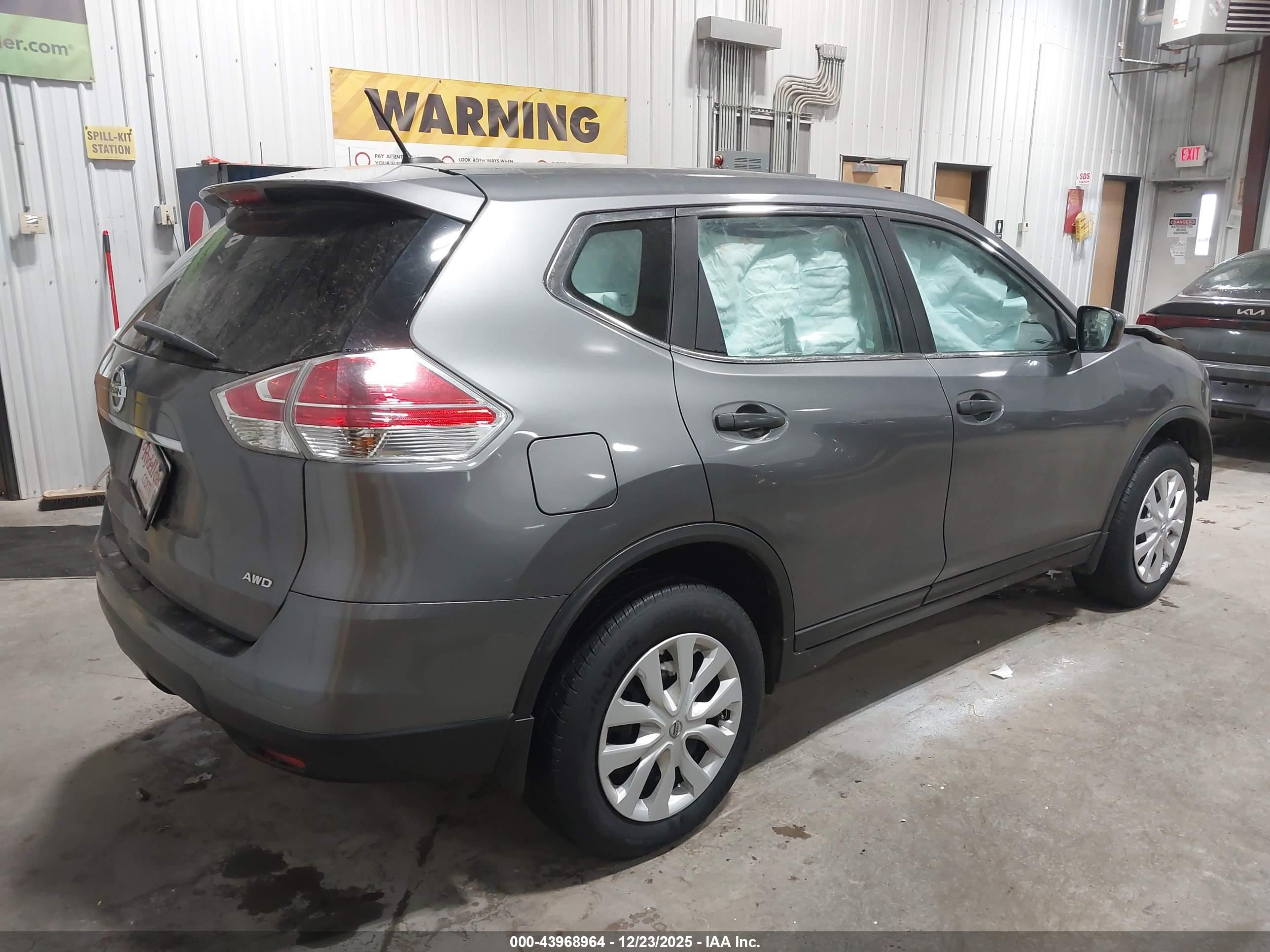 NISSAN ROGUE image 4