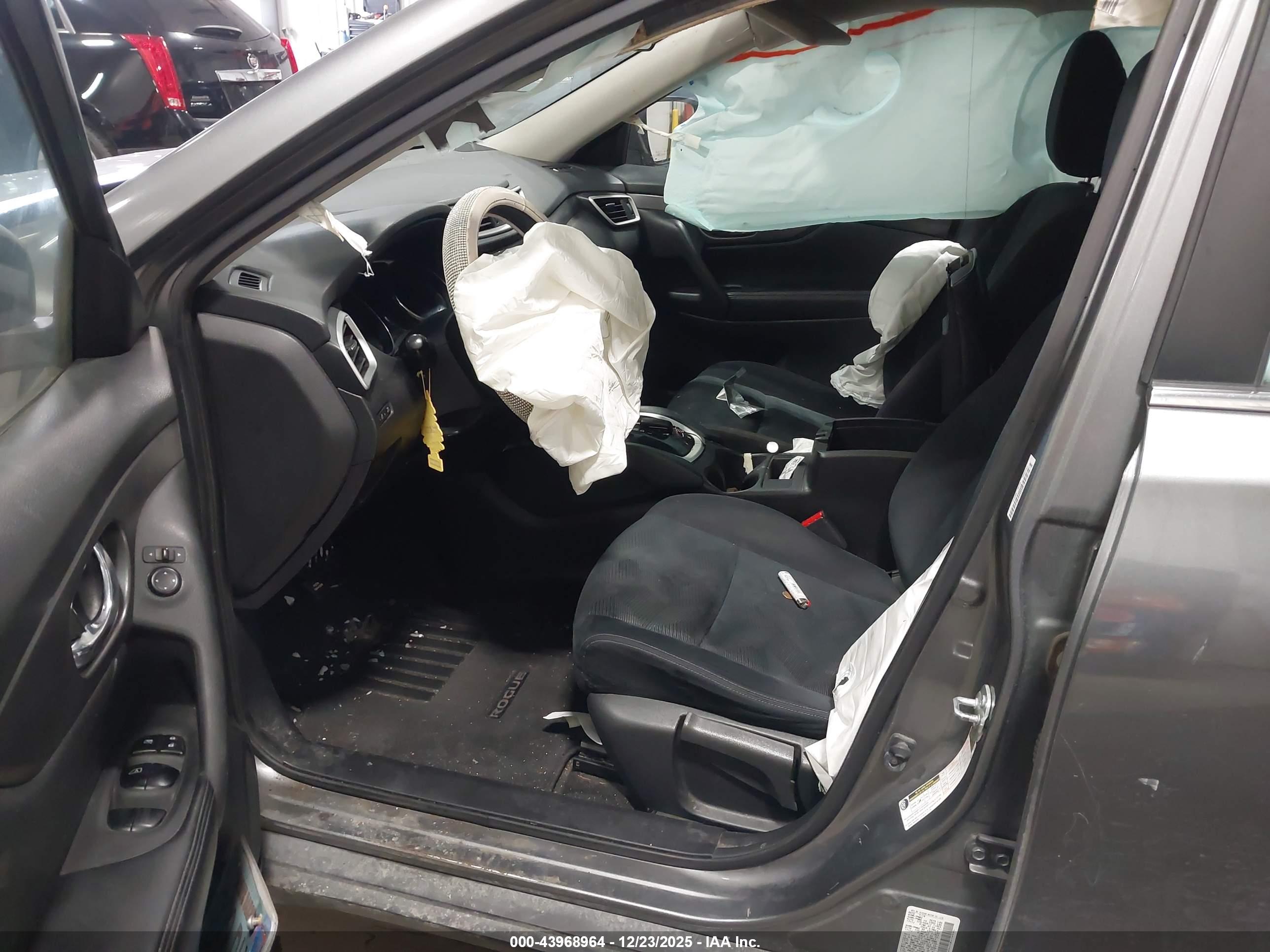 NISSAN ROGUE image 5