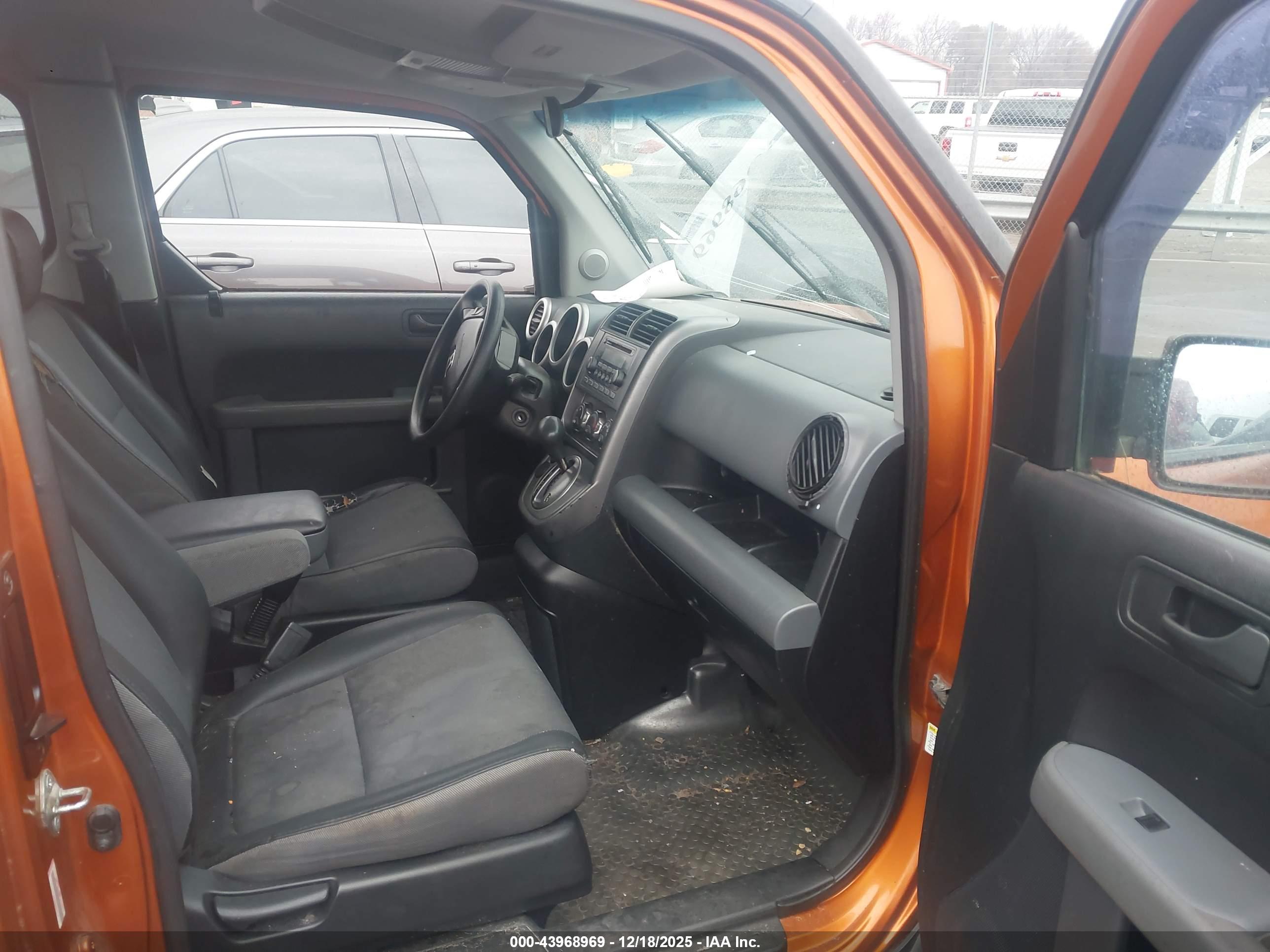 HONDA ELEMENT image 5
