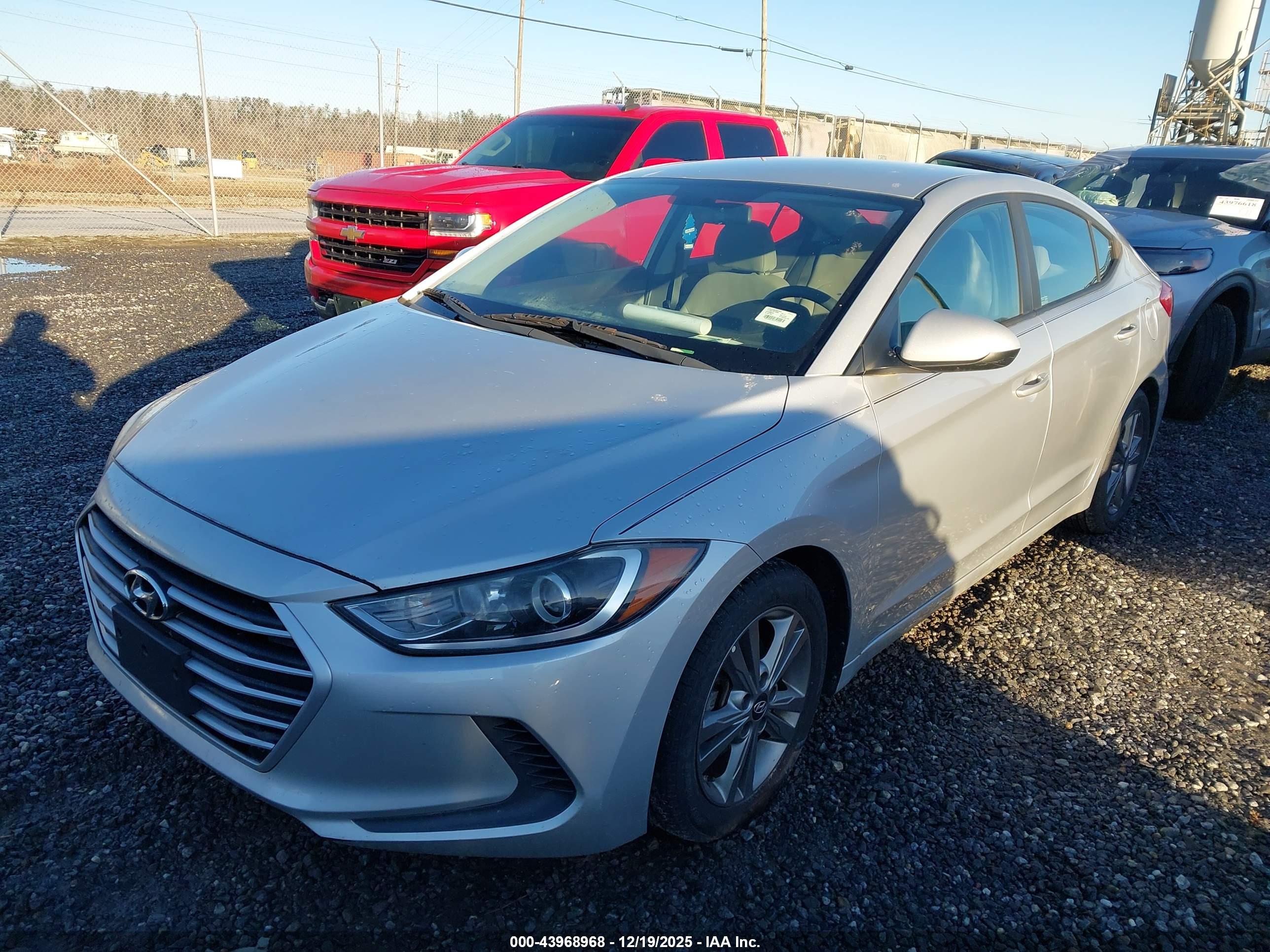 HYUNDAI ELANTRA image 2
