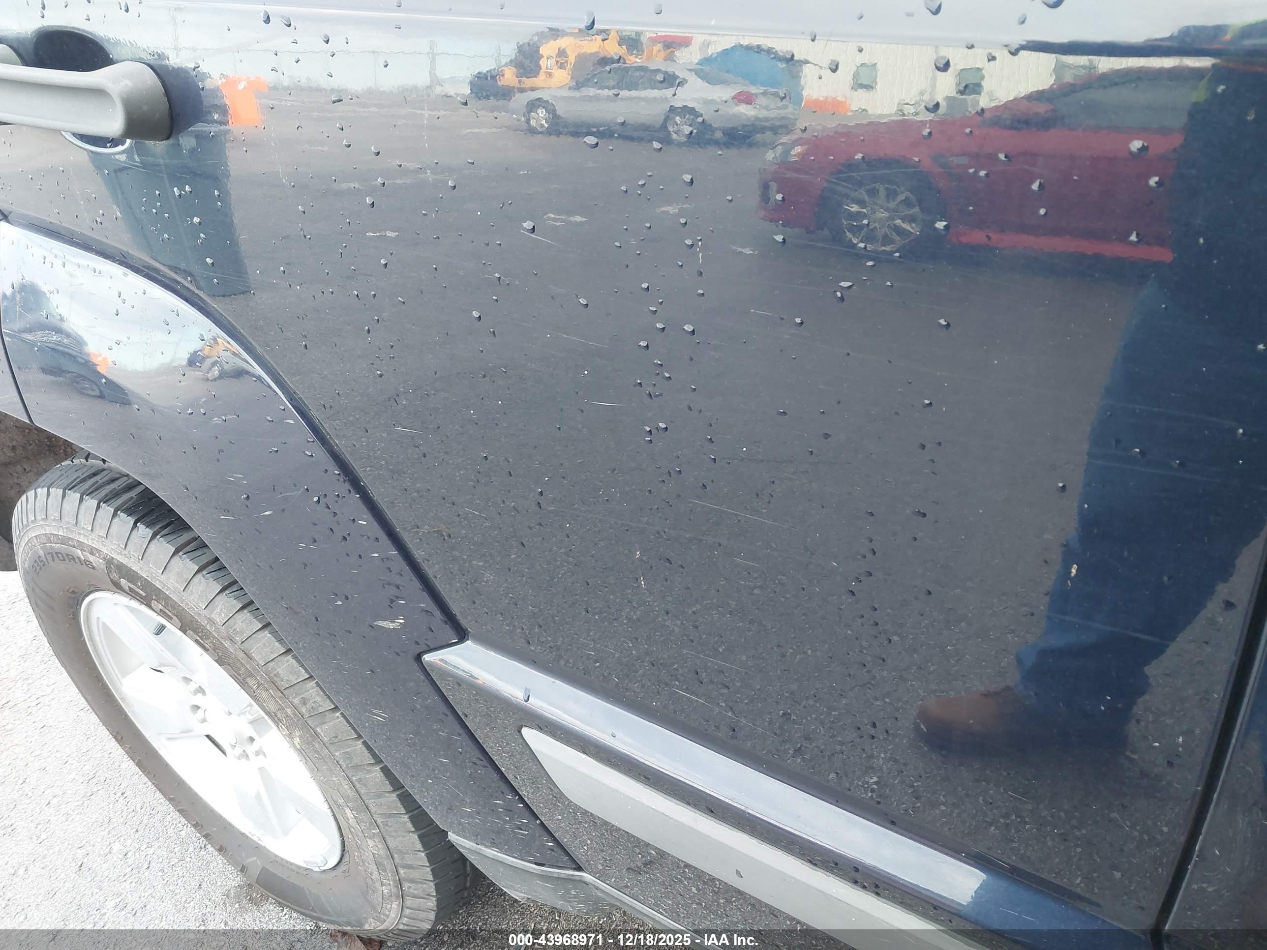JEEP LIBERTY image 6
