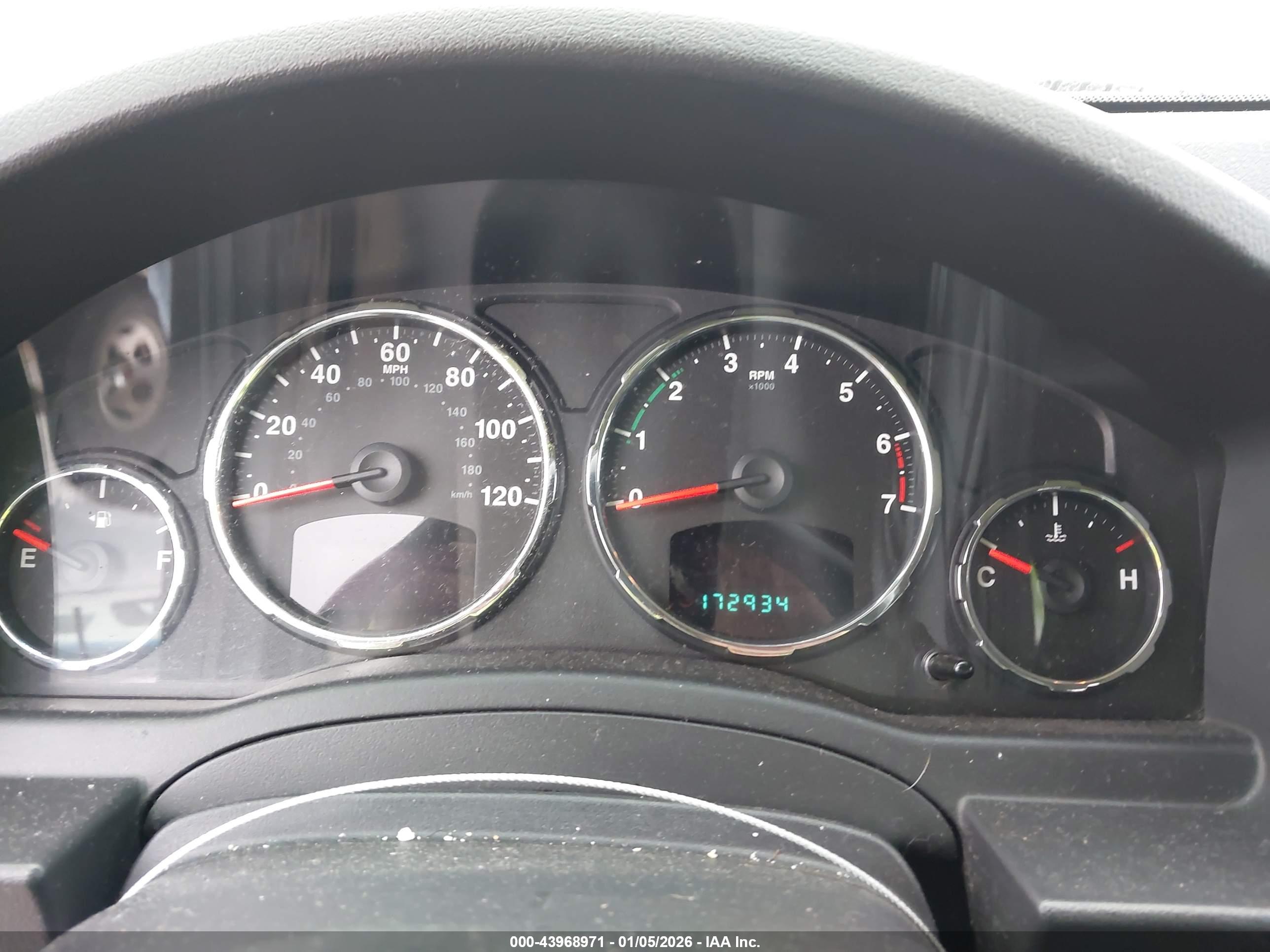 JEEP LIBERTY image 7