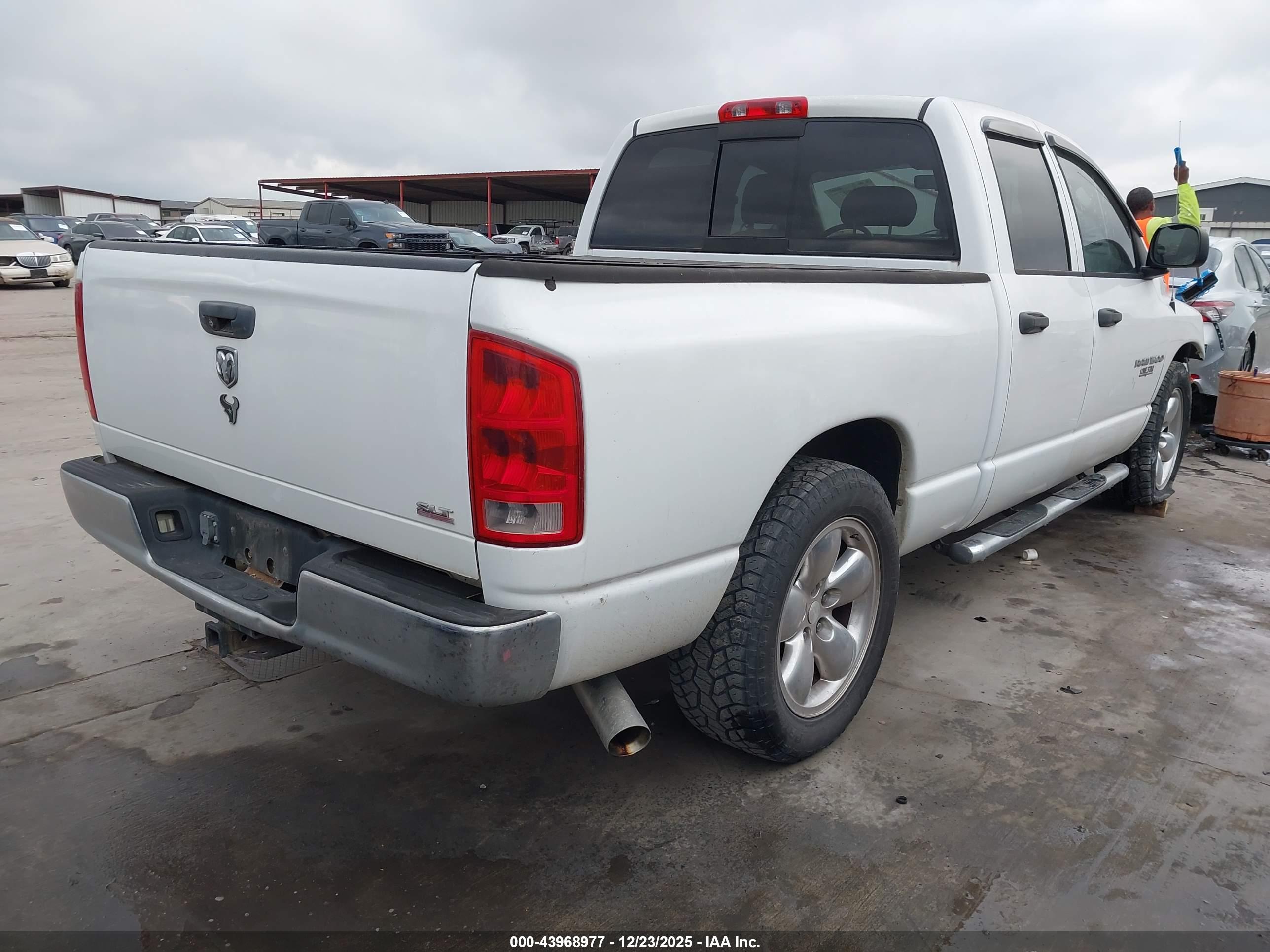 DODGE RAM image 4