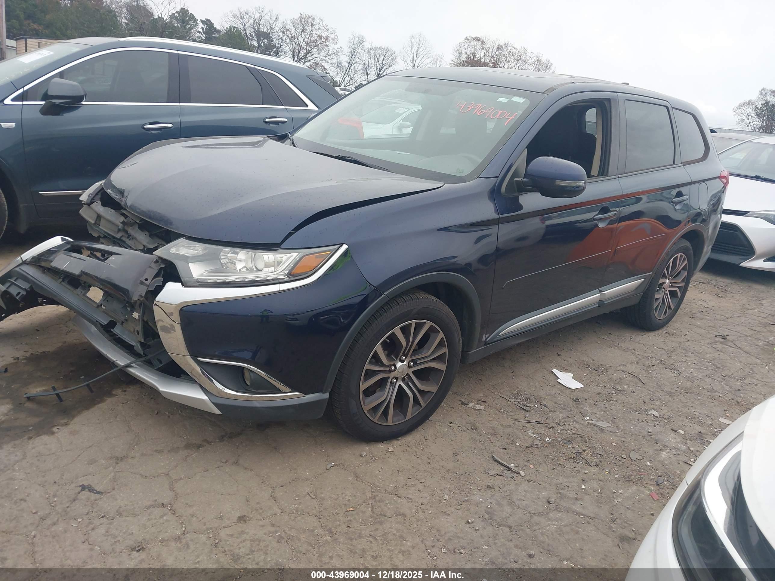 MITSUBISHI OUTLANDER image 2