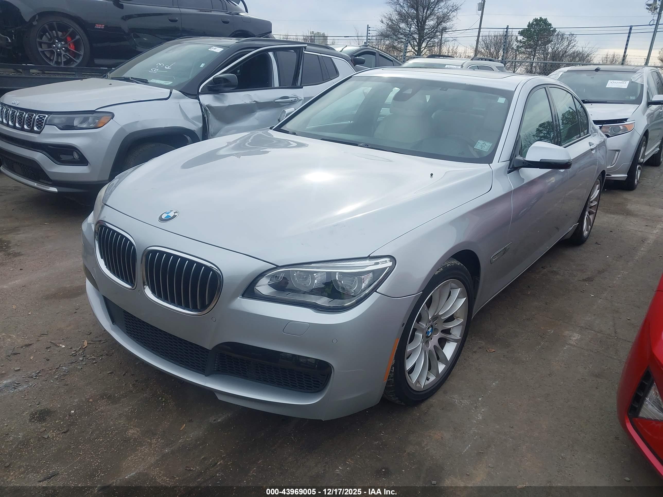 BMW 750I image 2