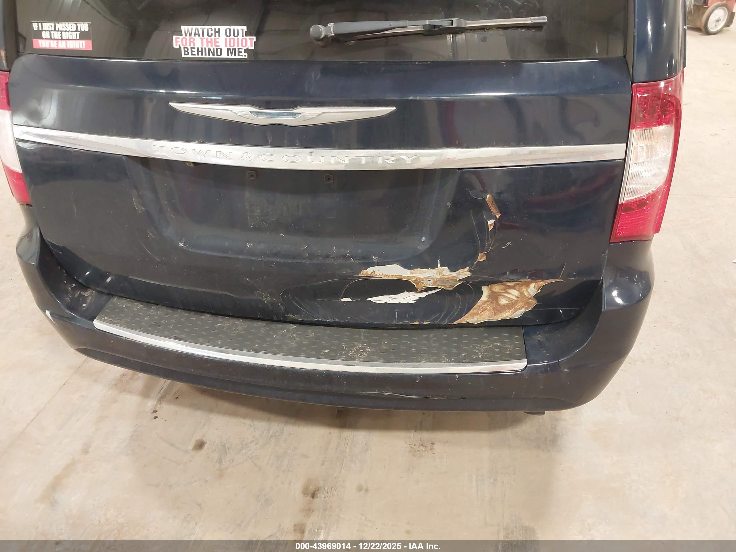 CHRYSLER TOWN image 6