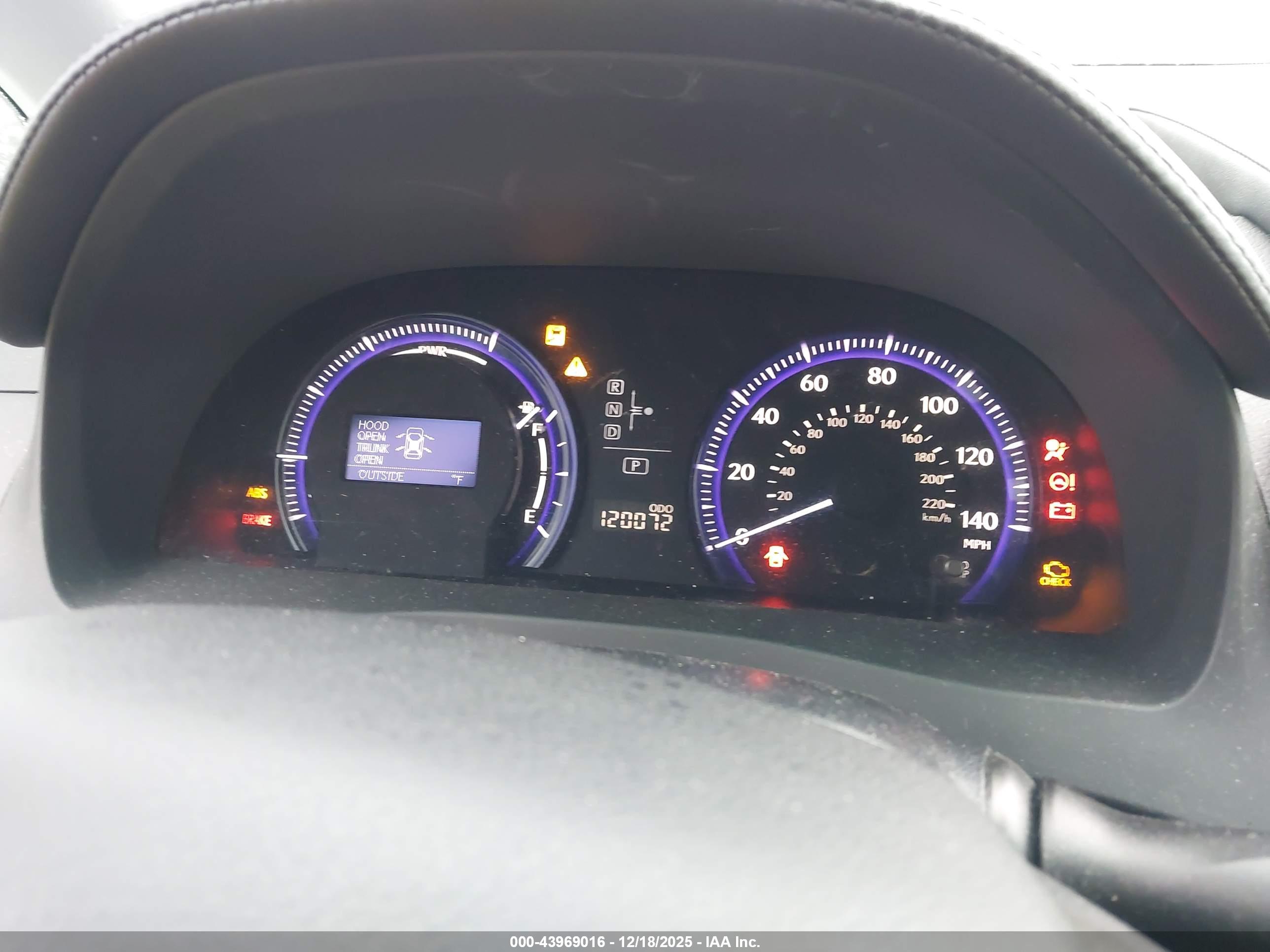 LEXUS HS image 7