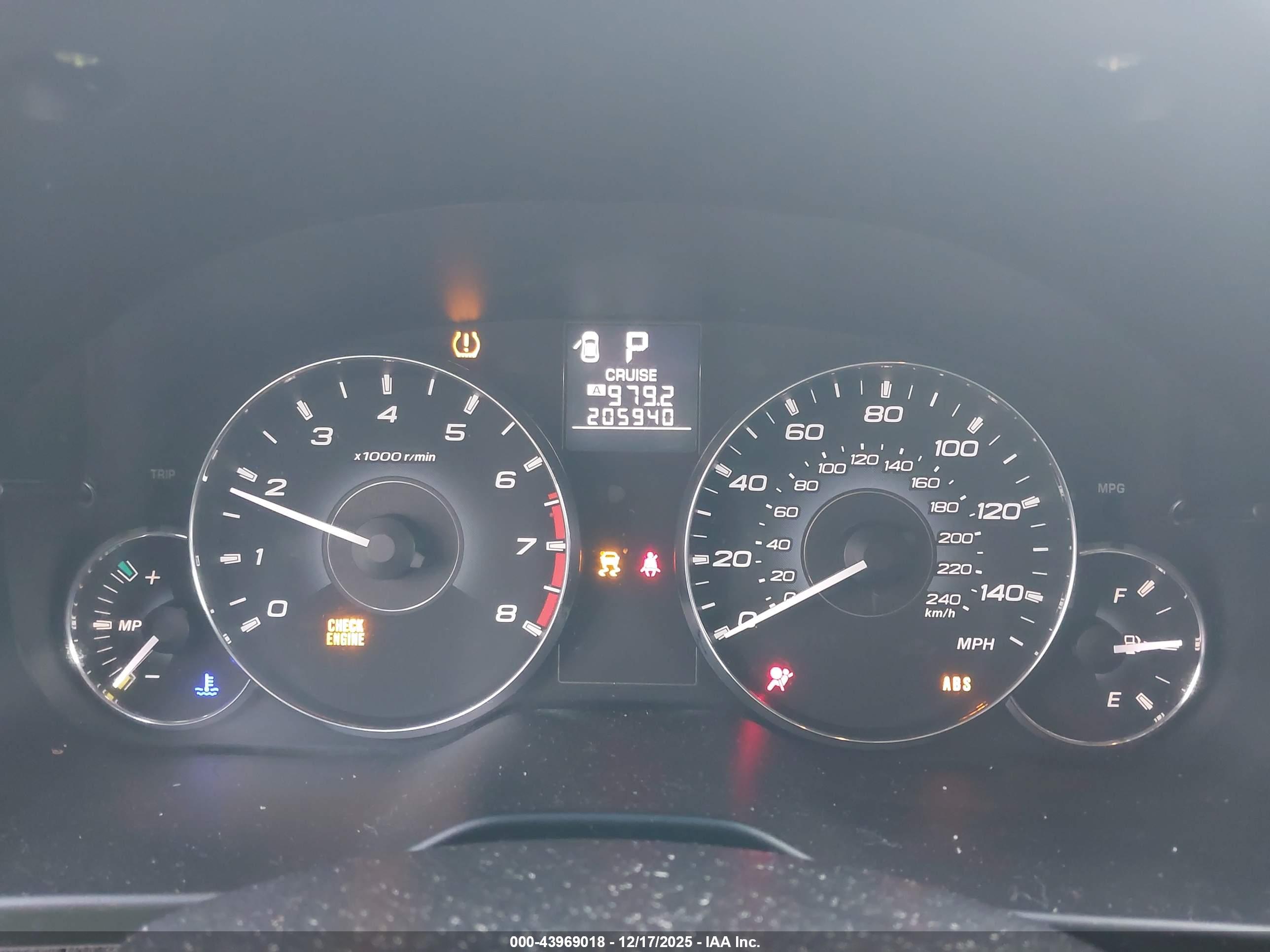 SUBARU OUTBACK image 7