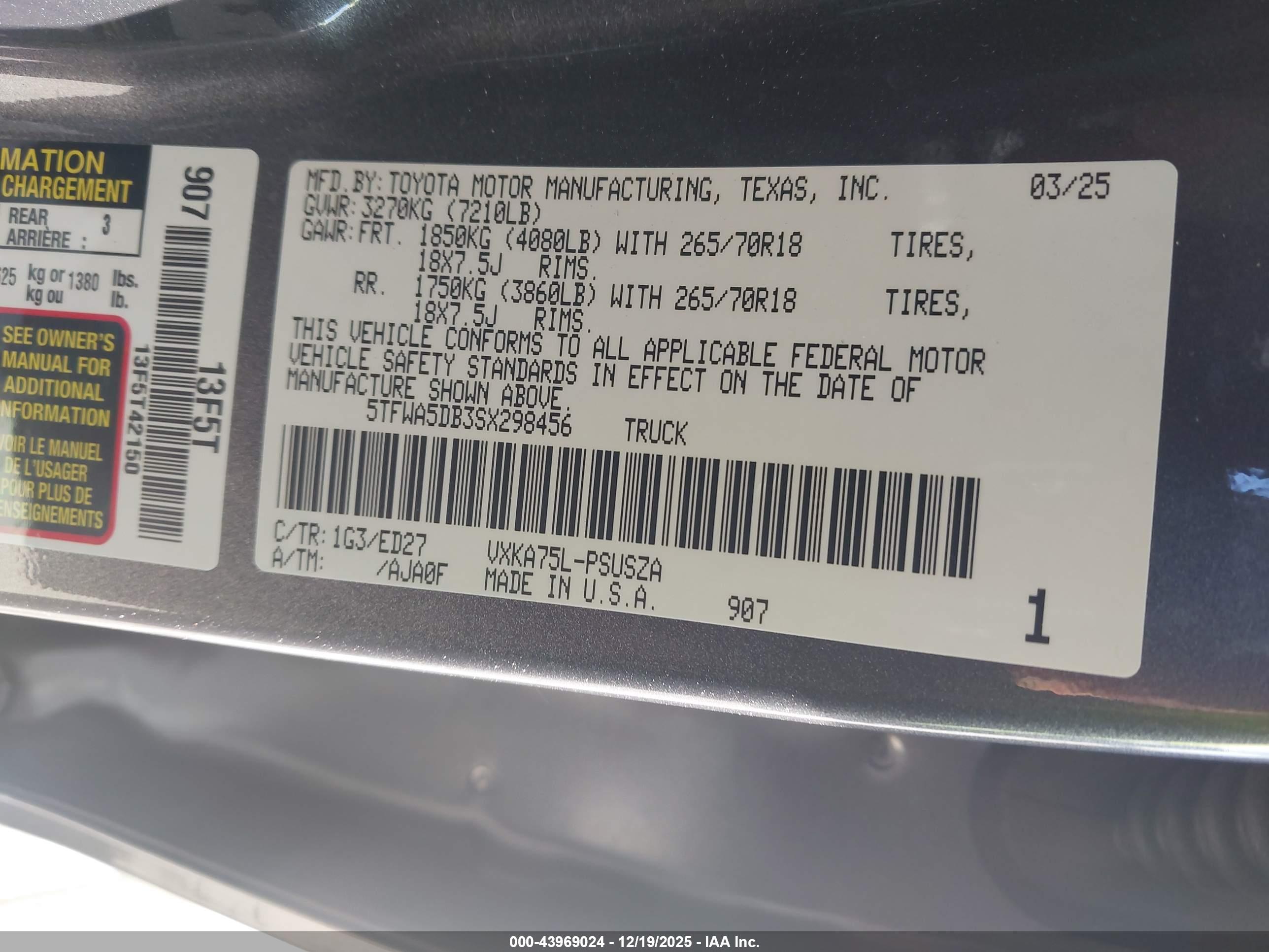 TOYOTA TUNDRA image 9