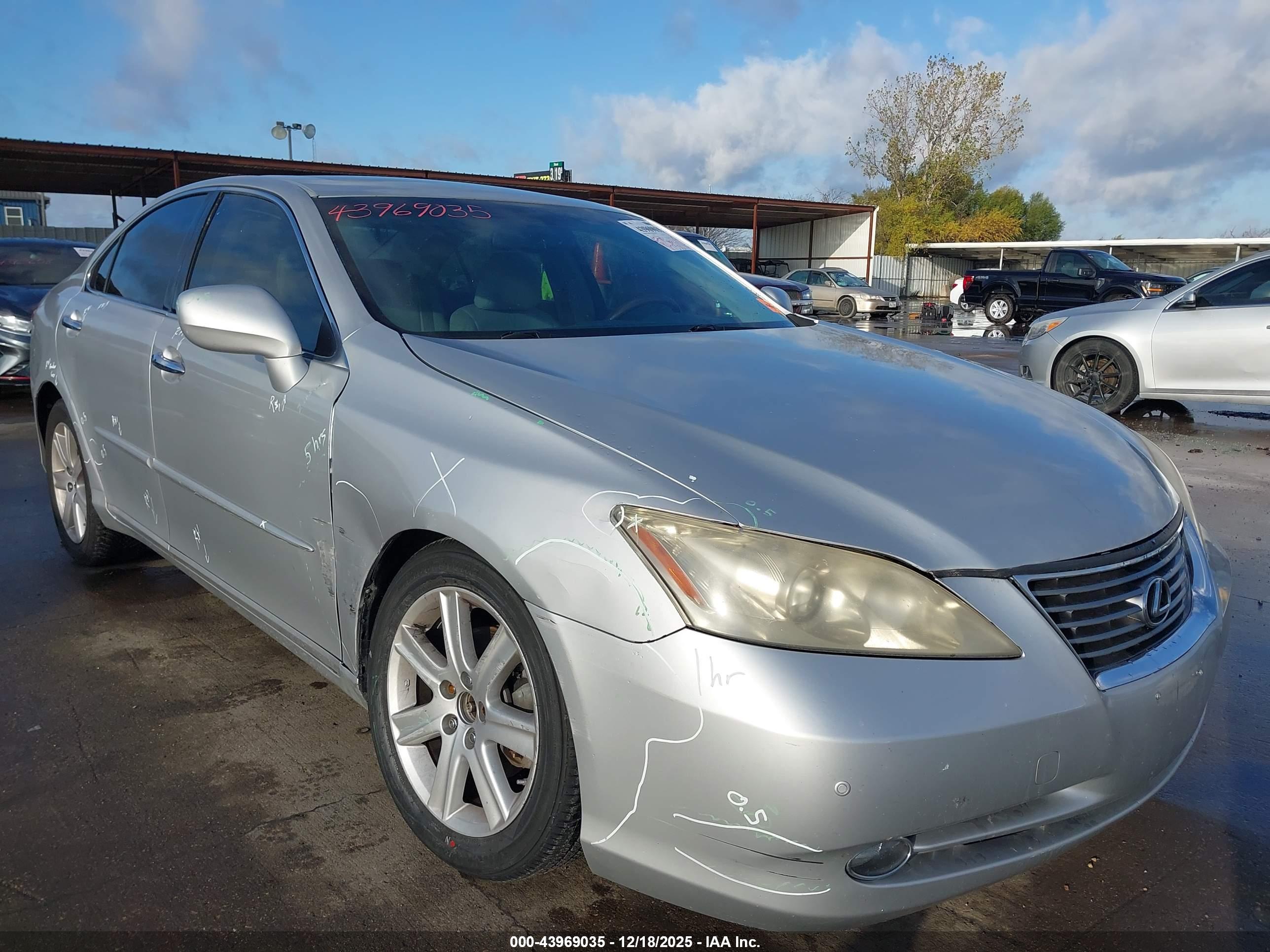 LEXUS ES image 6