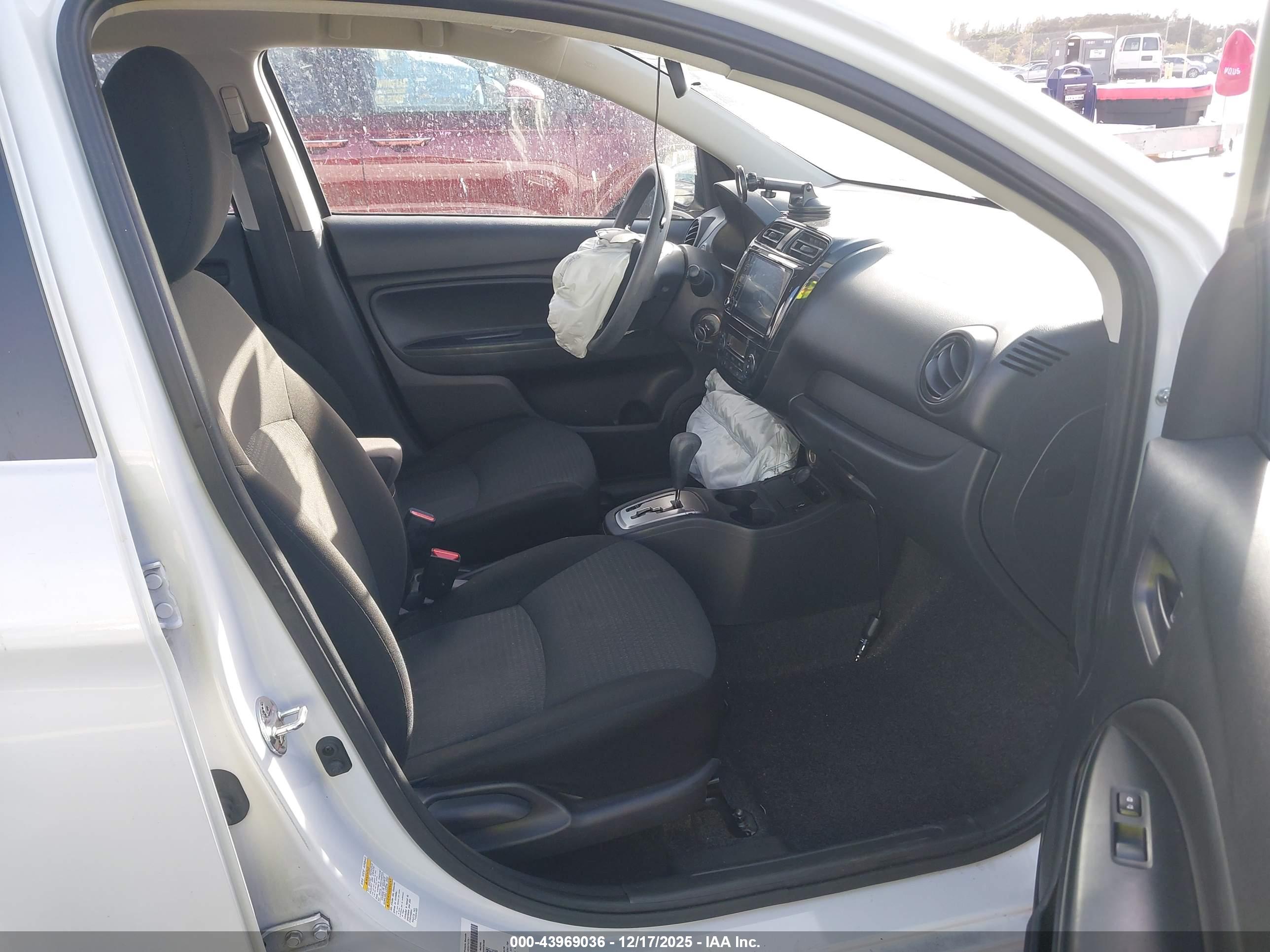 MITSUBISHI MIRAGE image 5