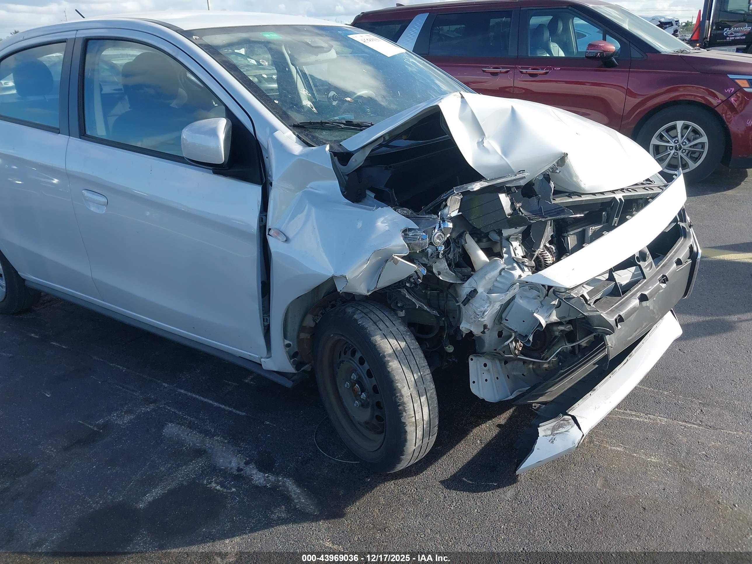 MITSUBISHI MIRAGE image 6