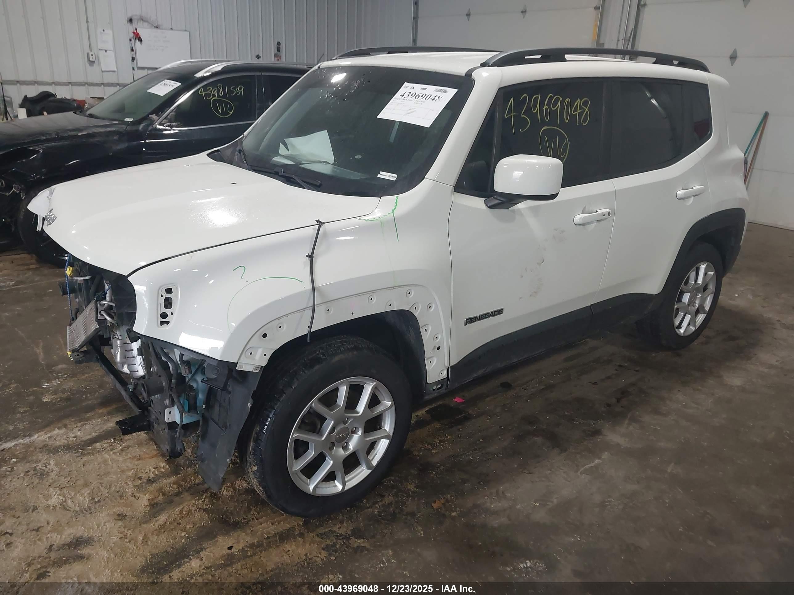 JEEP RENEGADE image 2