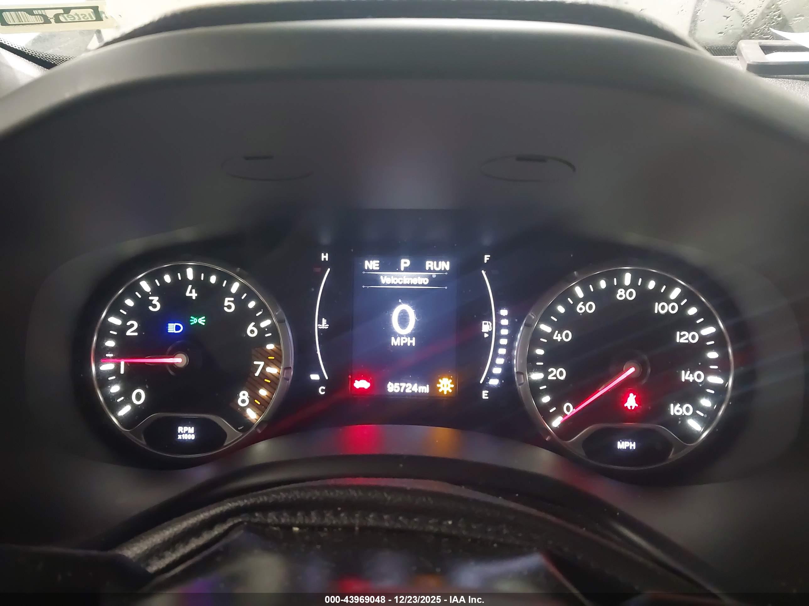 JEEP RENEGADE image 7