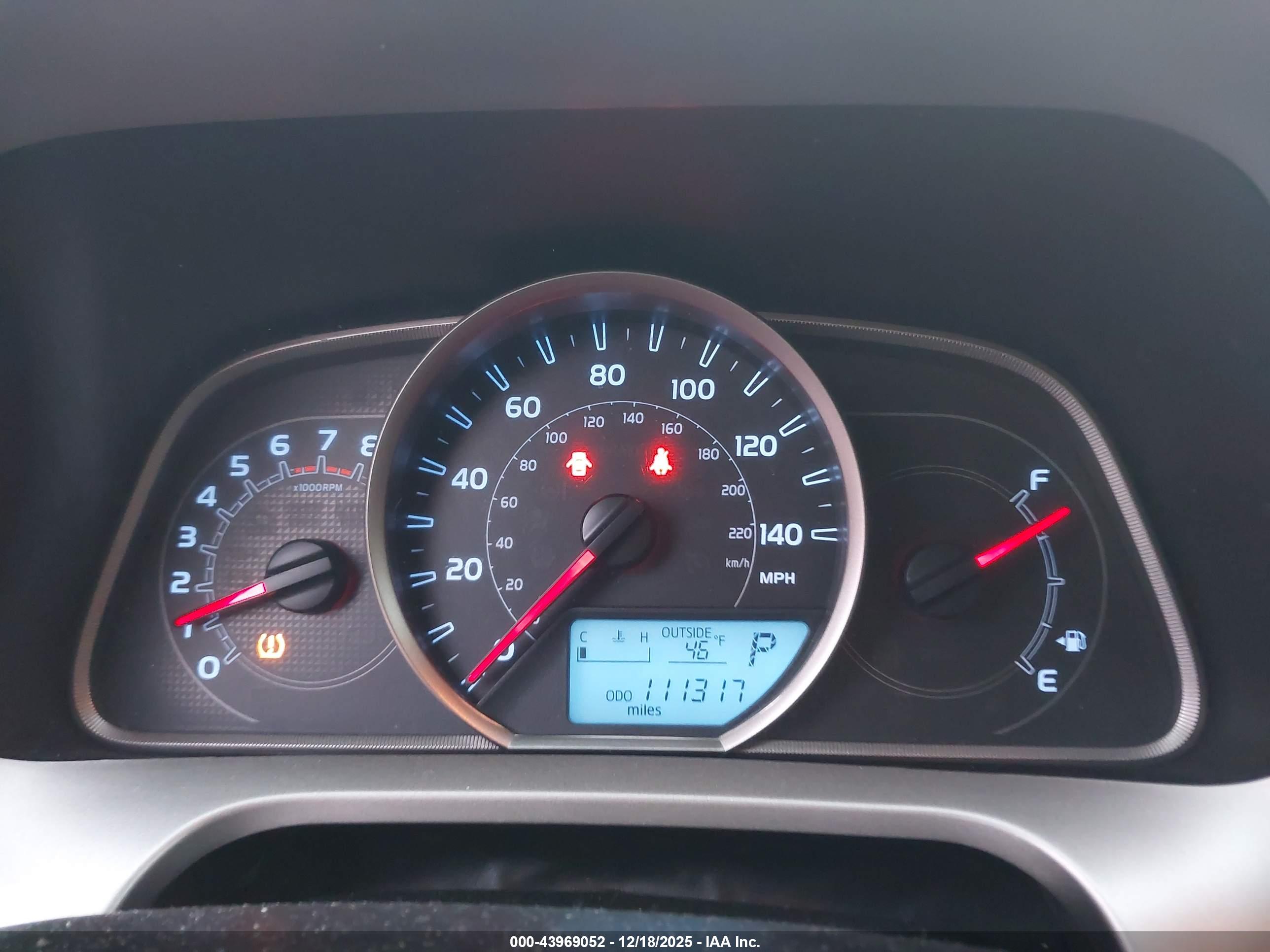 TOYOTA RAV4 image 7