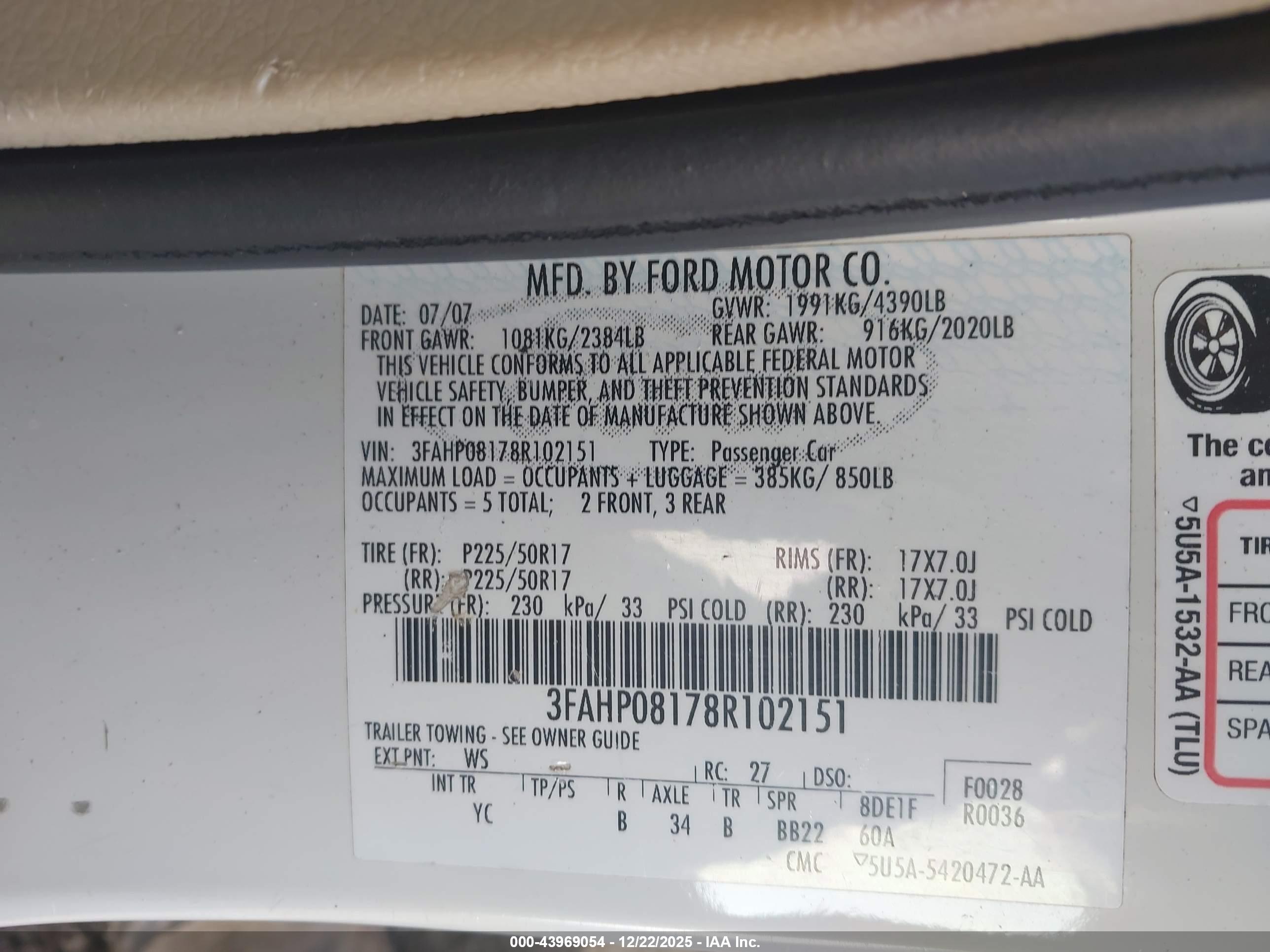 FORD FUSION image 9