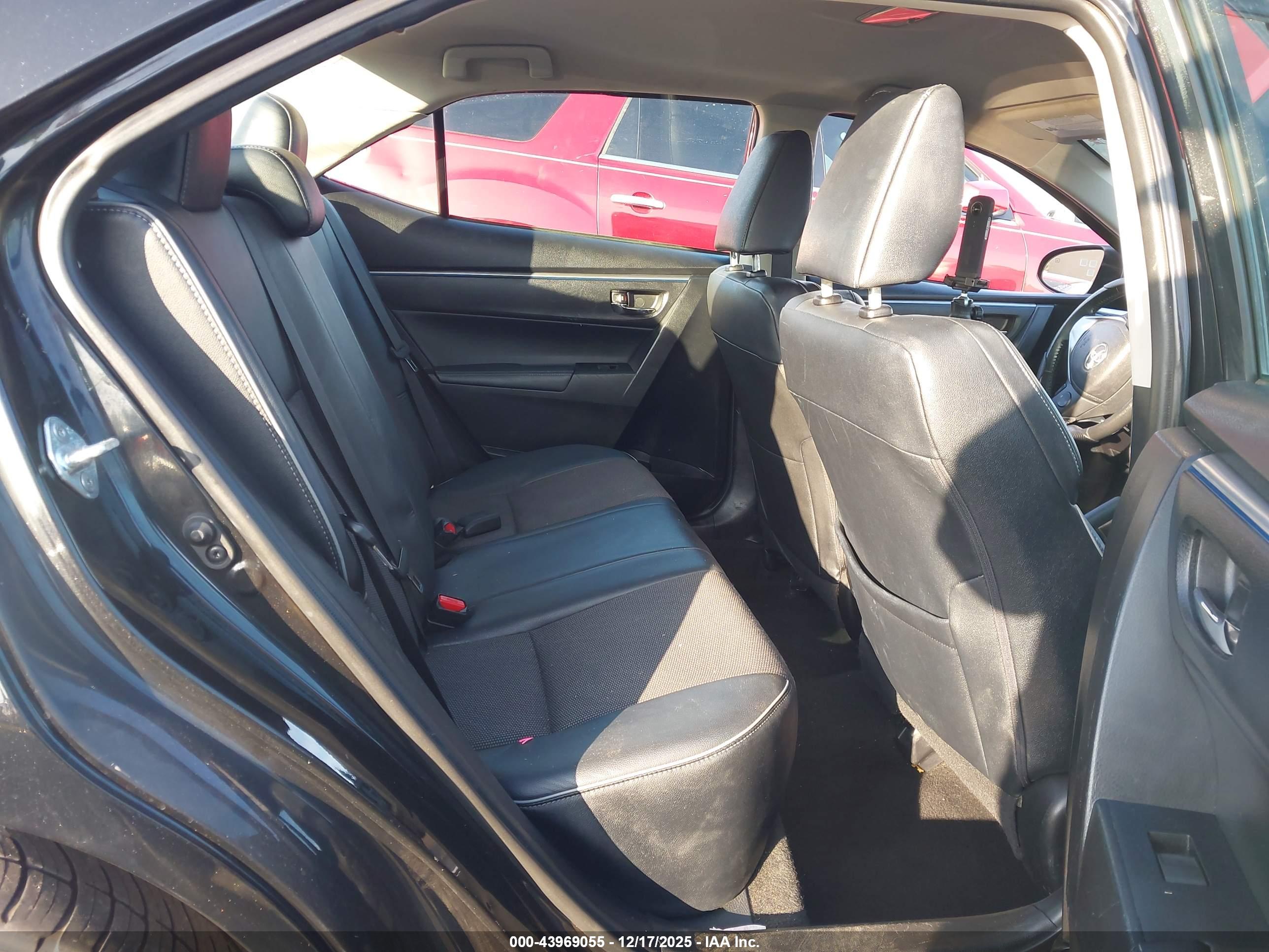 TOYOTA COROLLA image 8