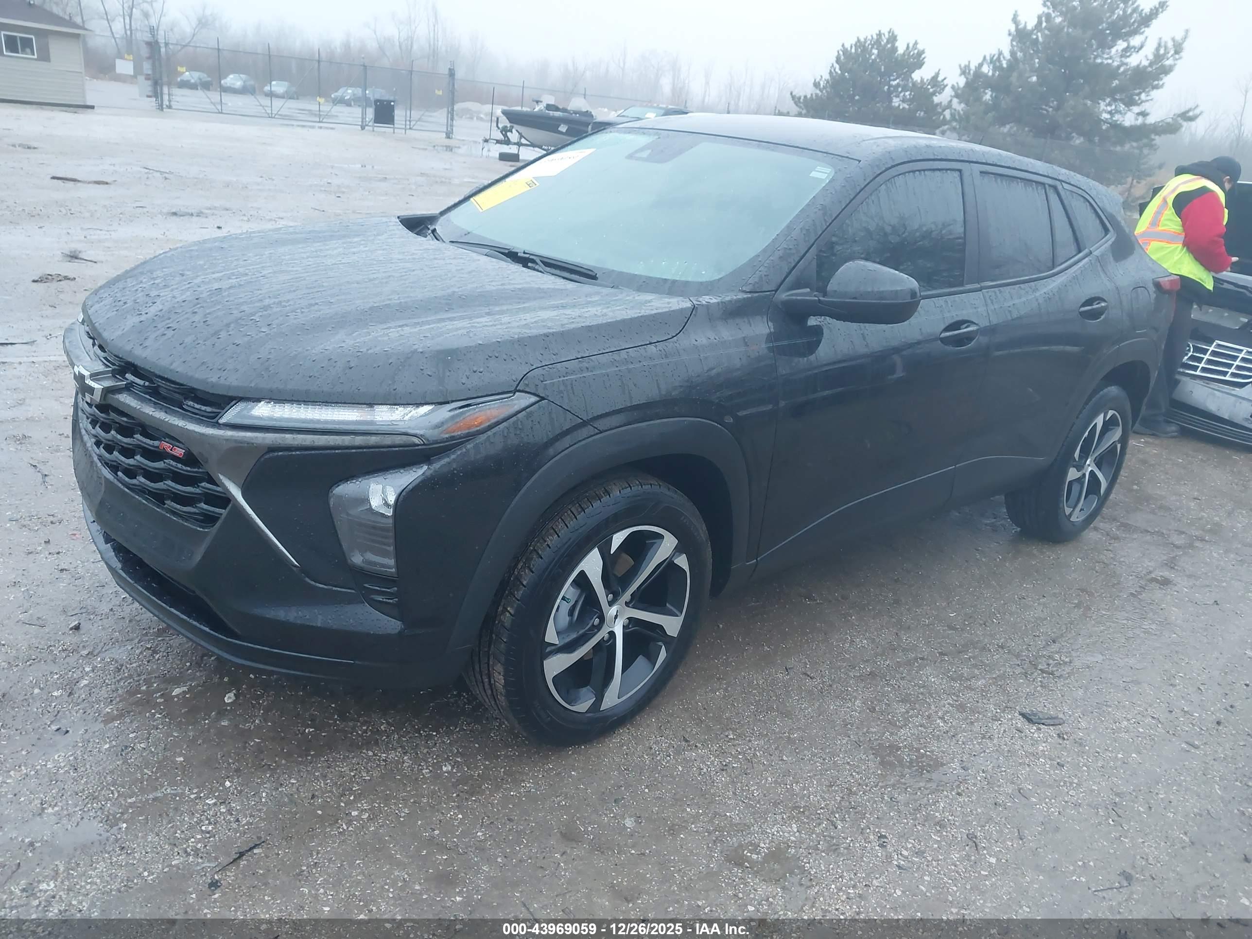 CHEVROLET TRAX image 2