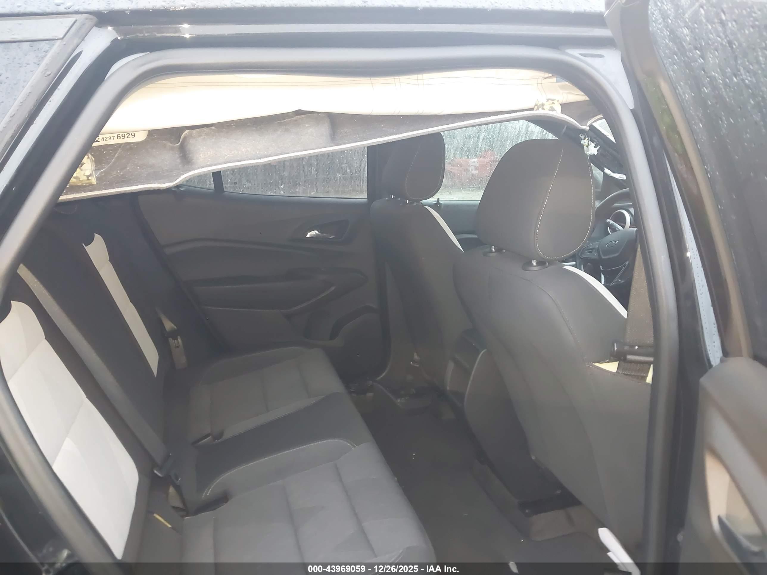 CHEVROLET TRAX image 8