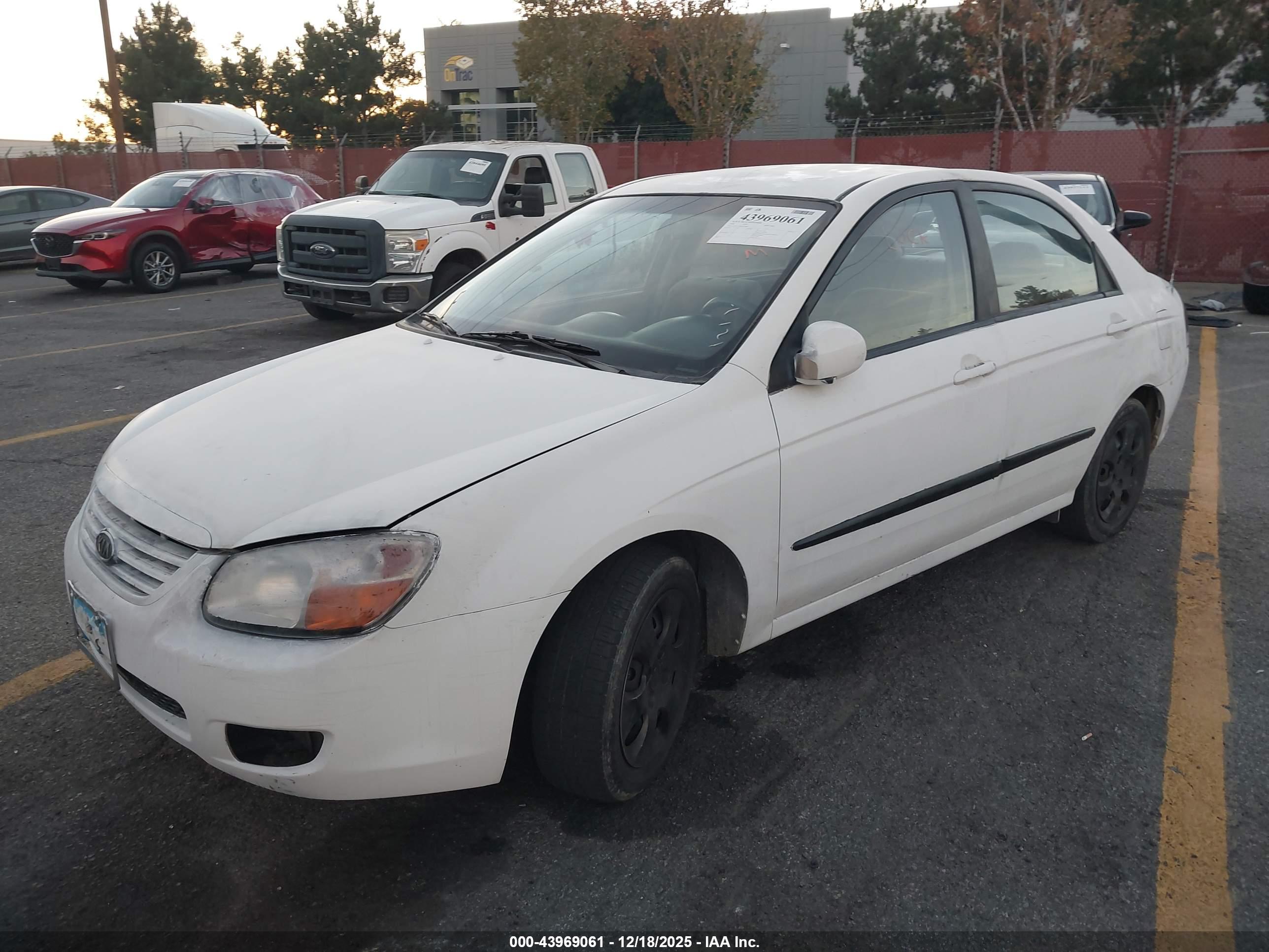 KIA SPECTRA image 2