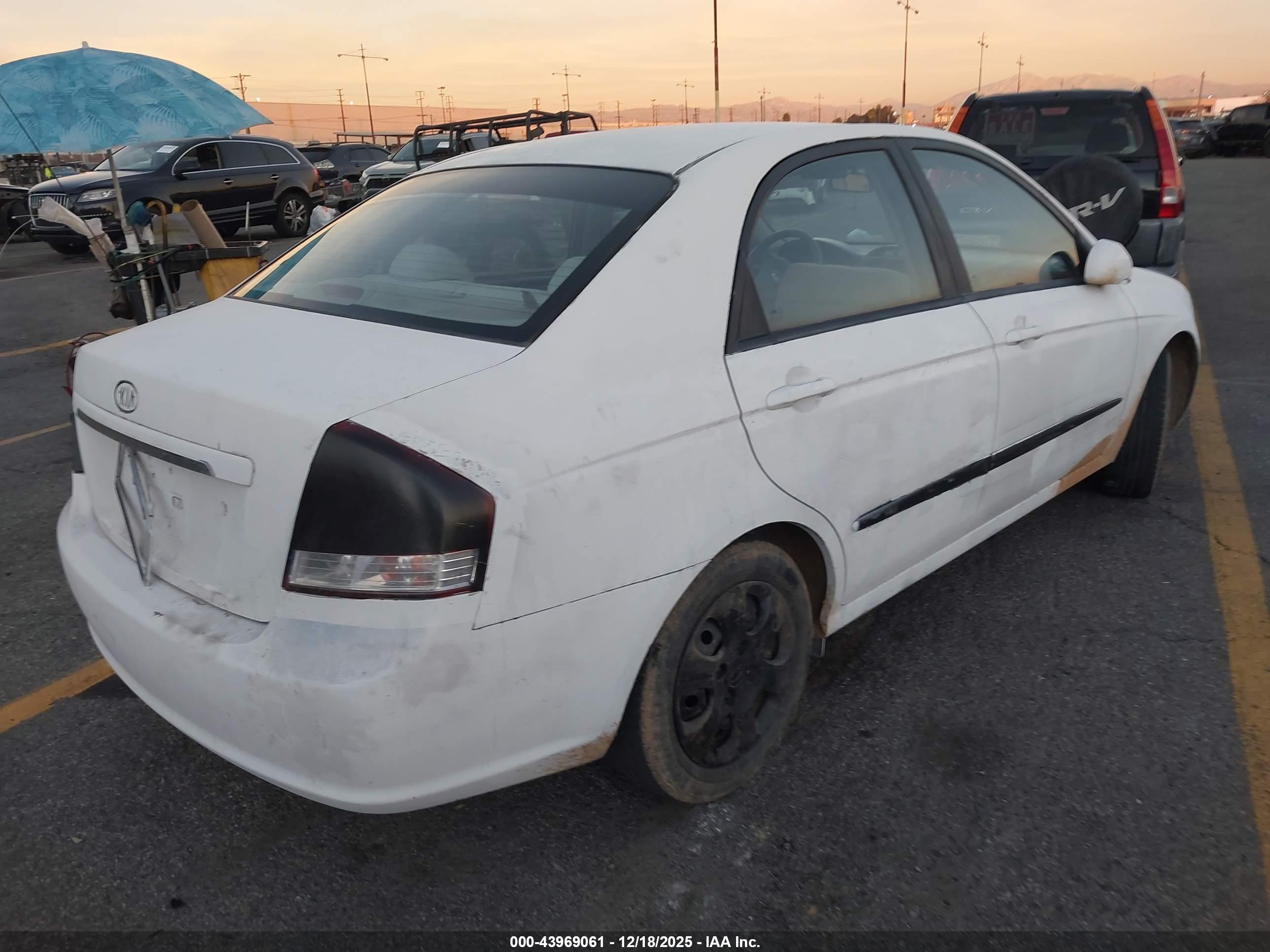 KIA SPECTRA image 4