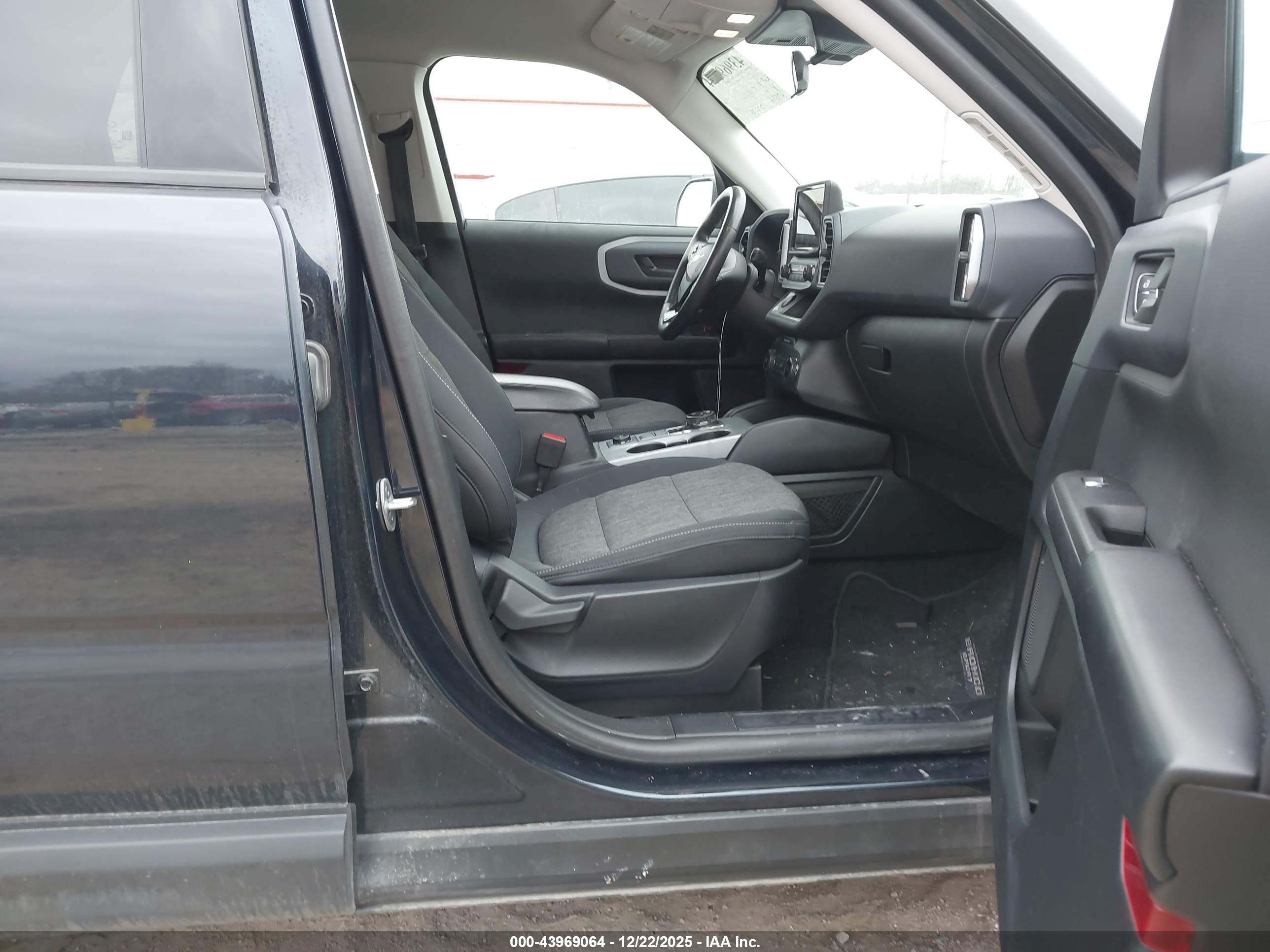 FORD BRONCO image 5