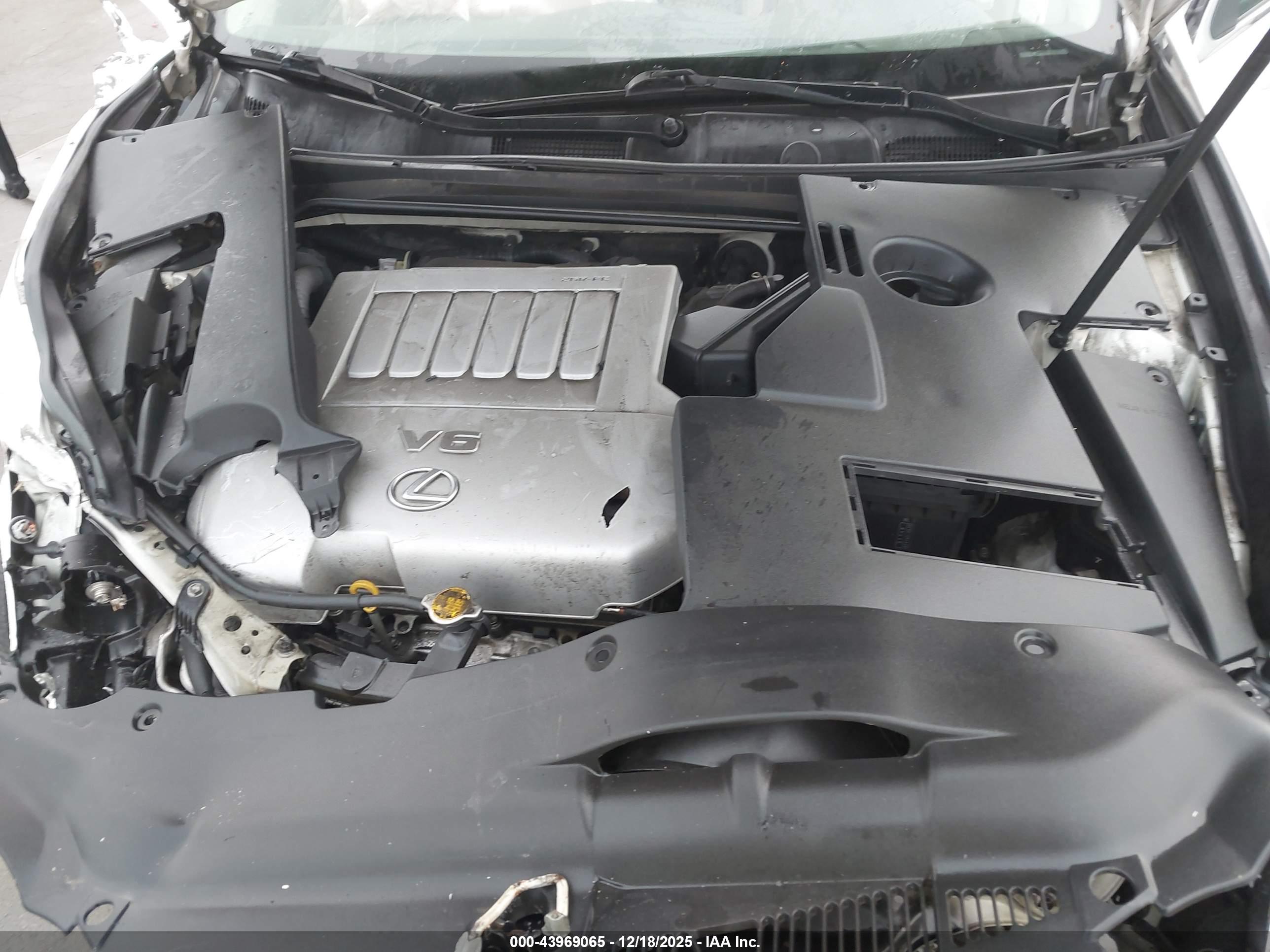 LEXUS ES image 10