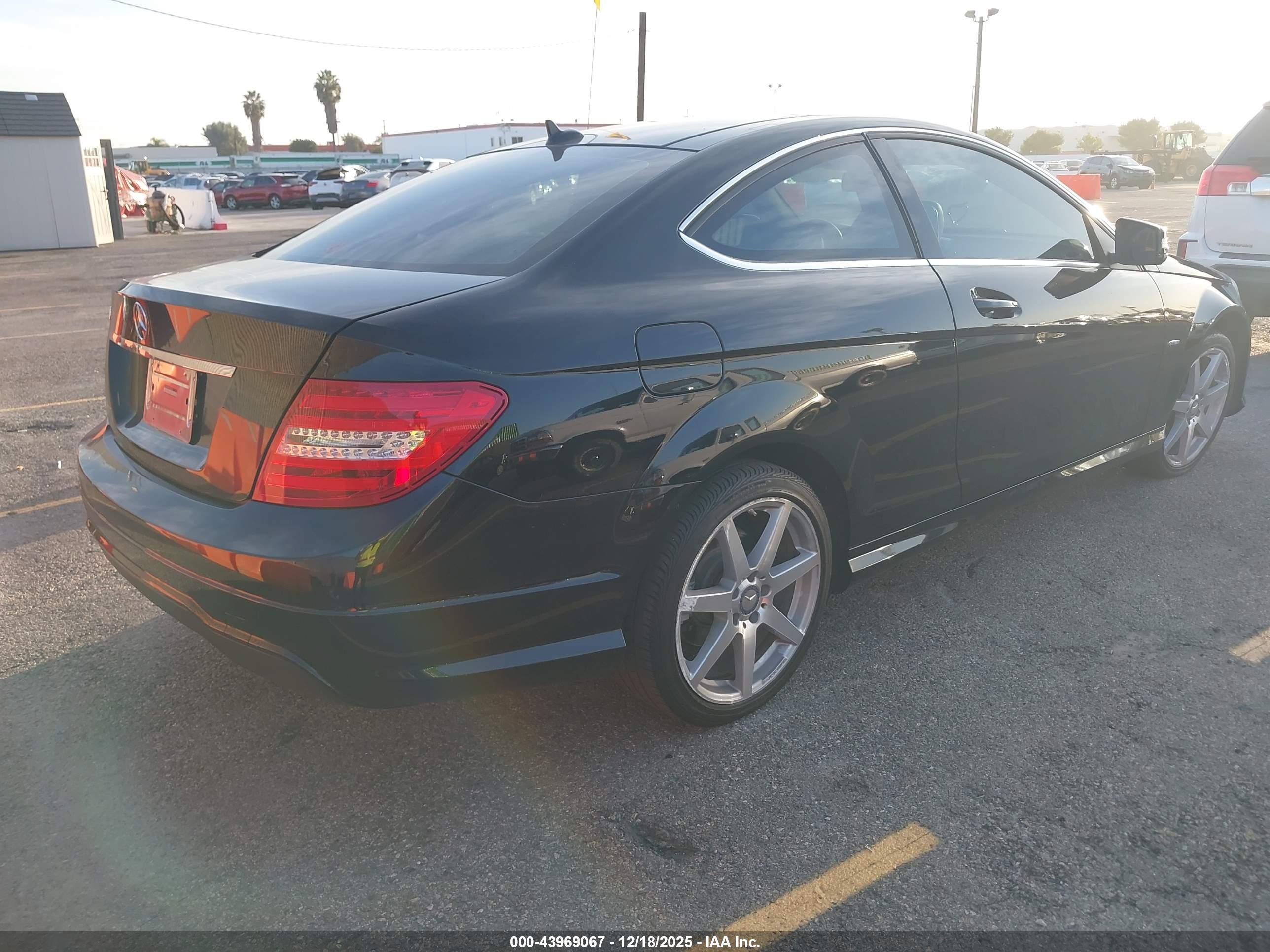 MERCEDES-BENZ C image 4