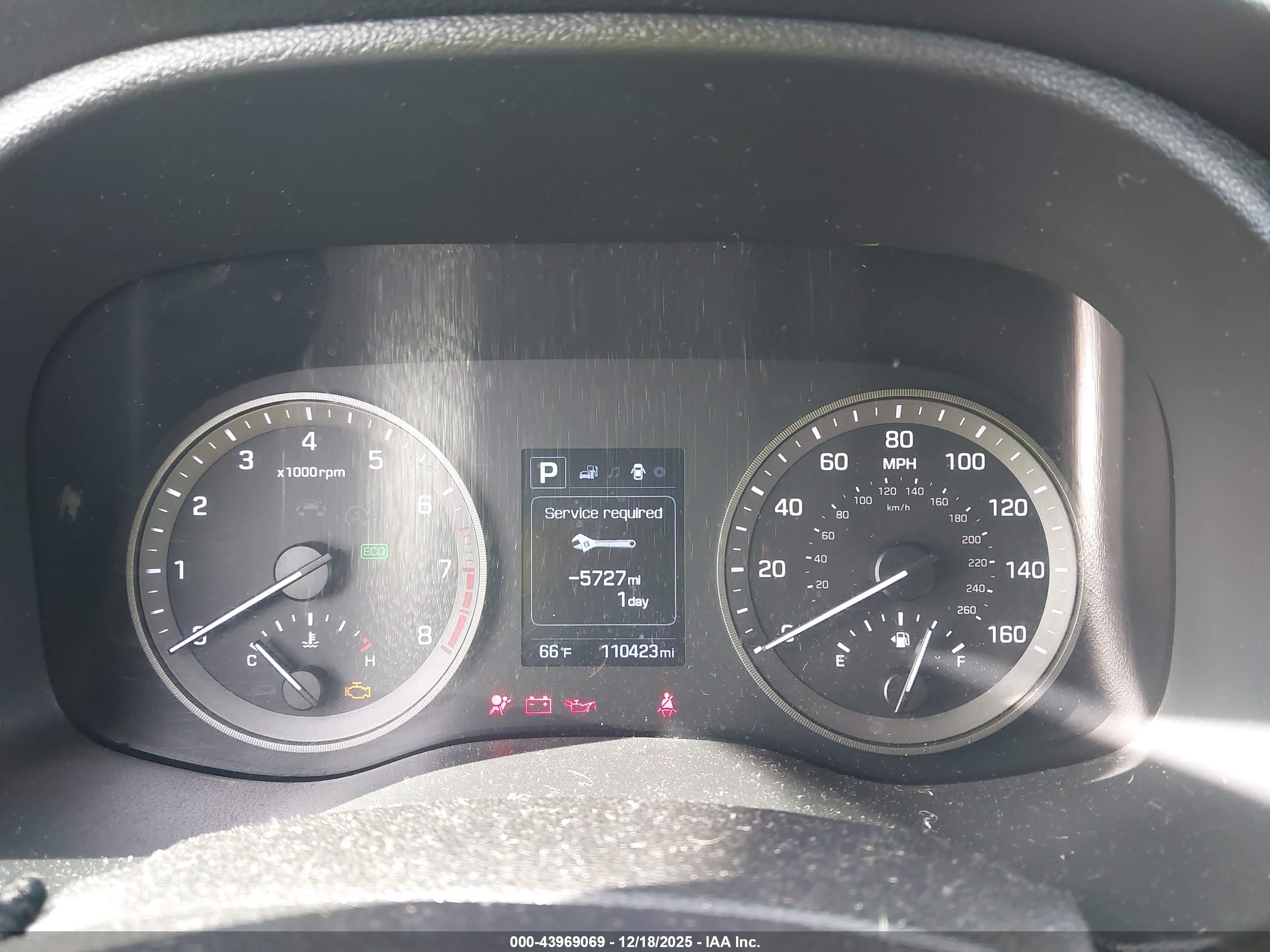 HYUNDAI TUCSON image 7