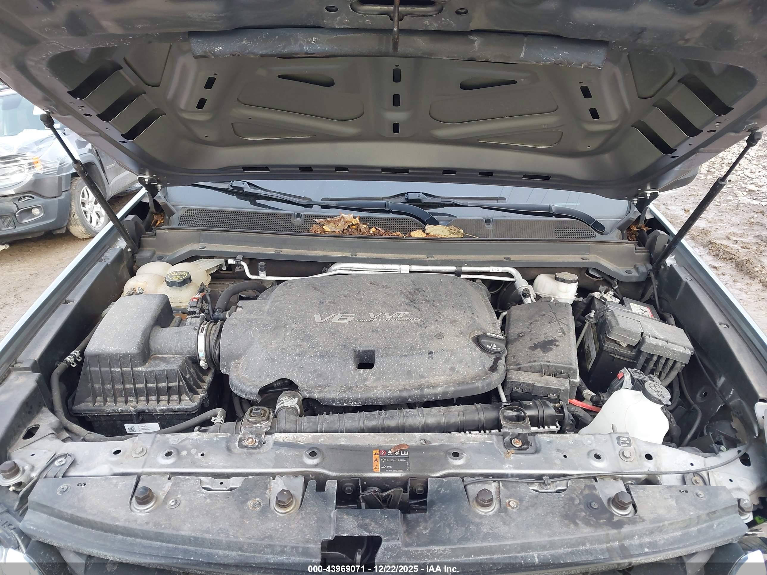 CHEVROLET COLORADO image 10