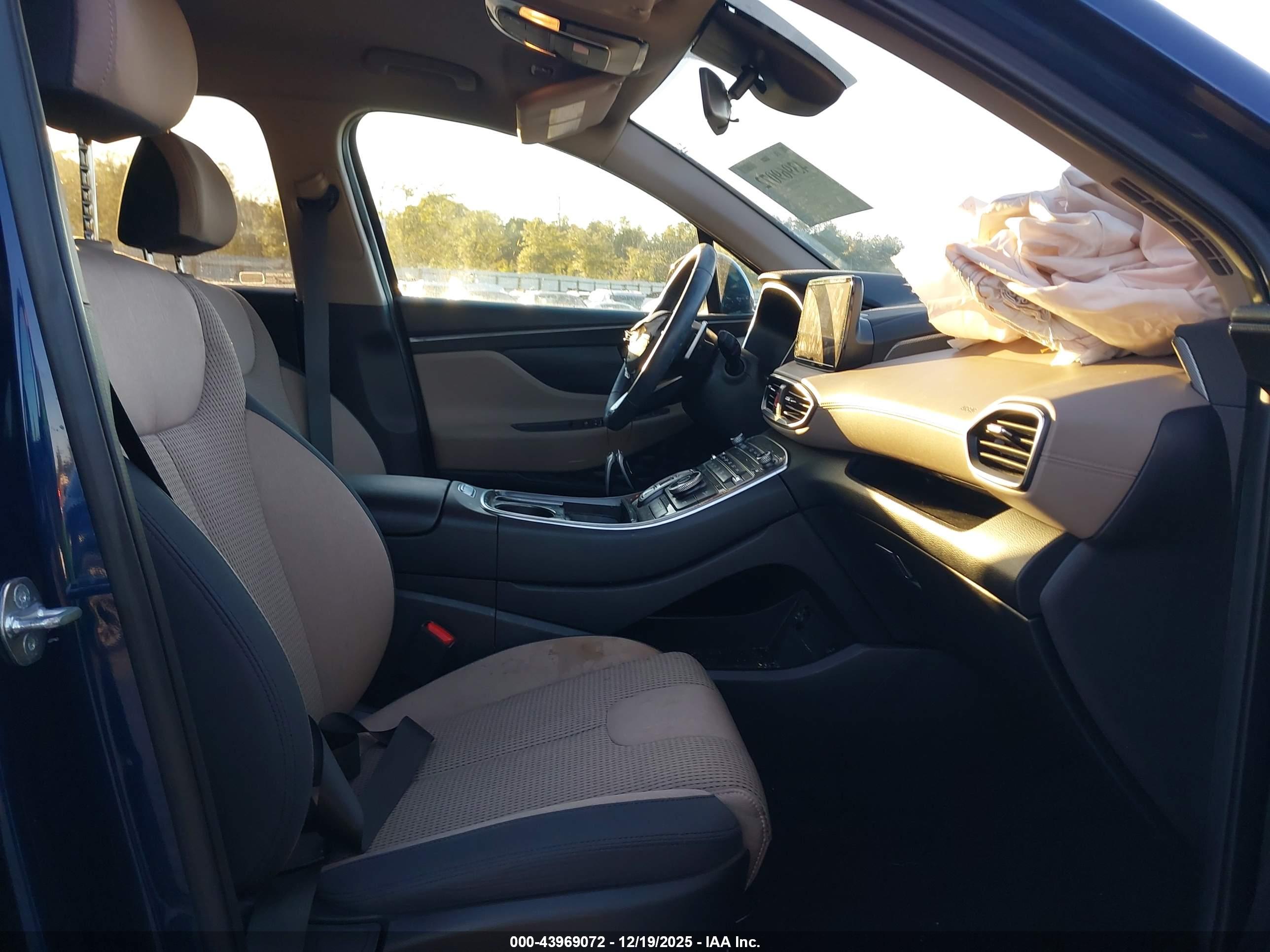 HYUNDAI SANTA image 5