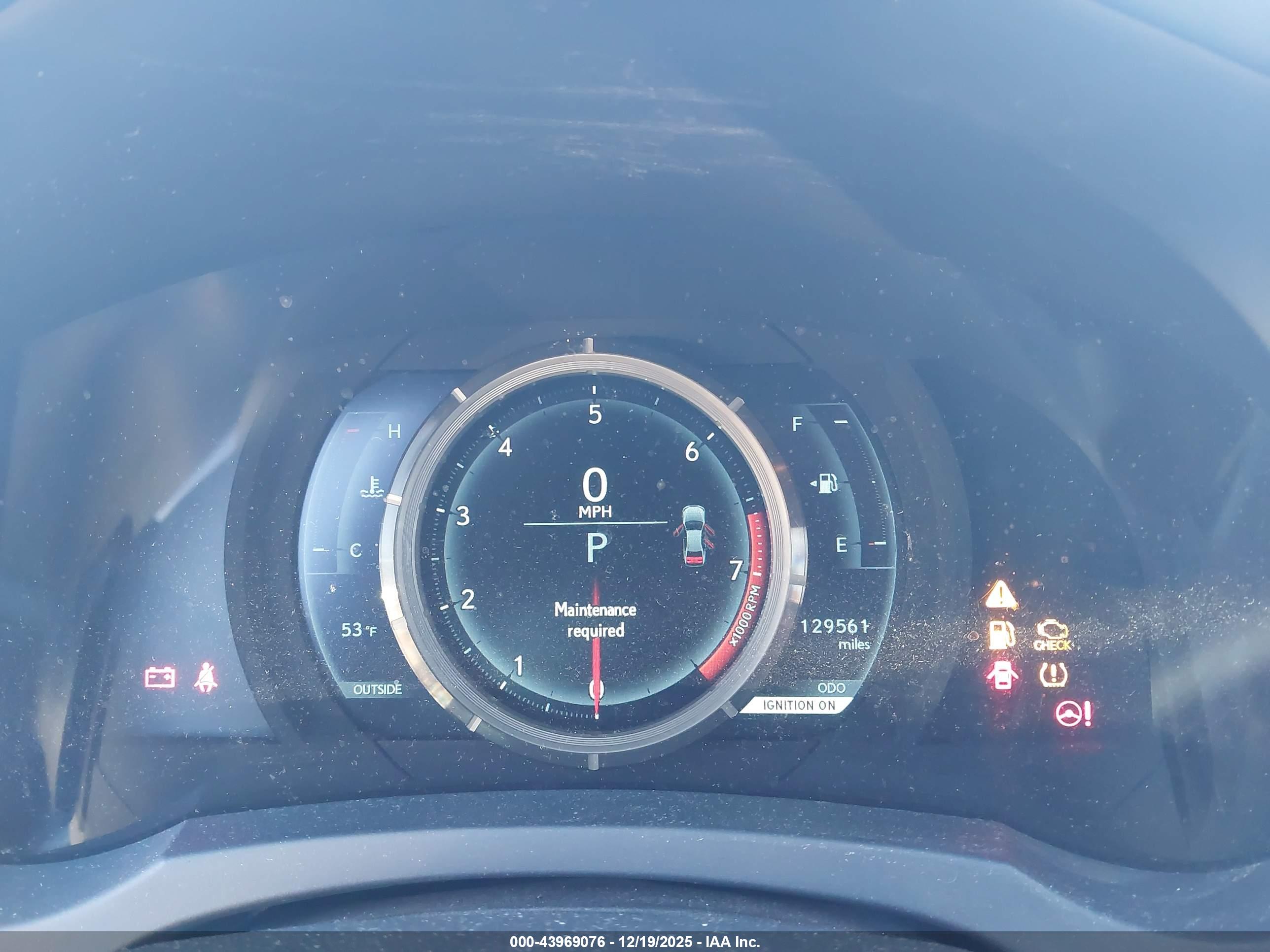 LEXUS IS image 7