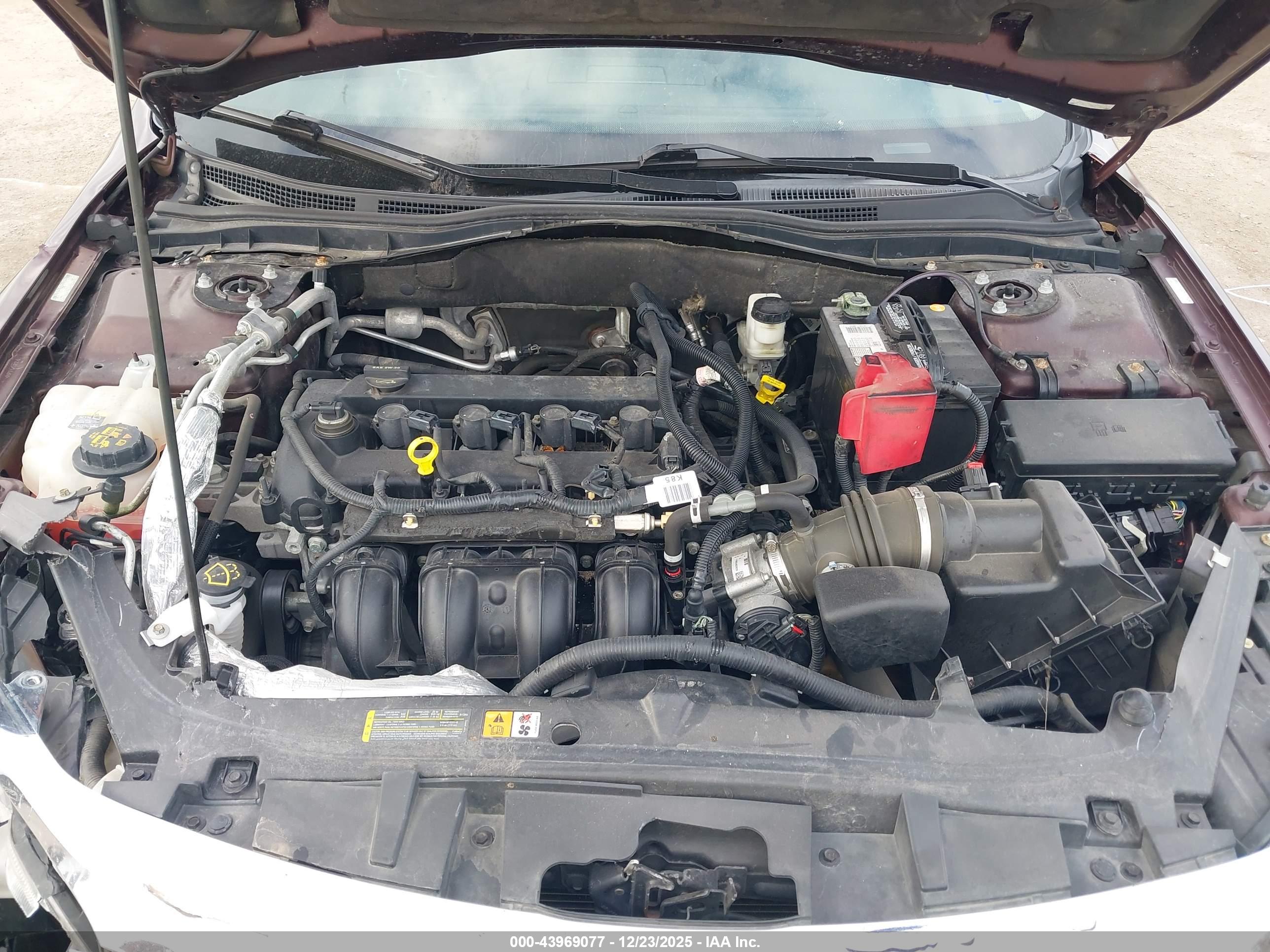 FORD FUSION image 10