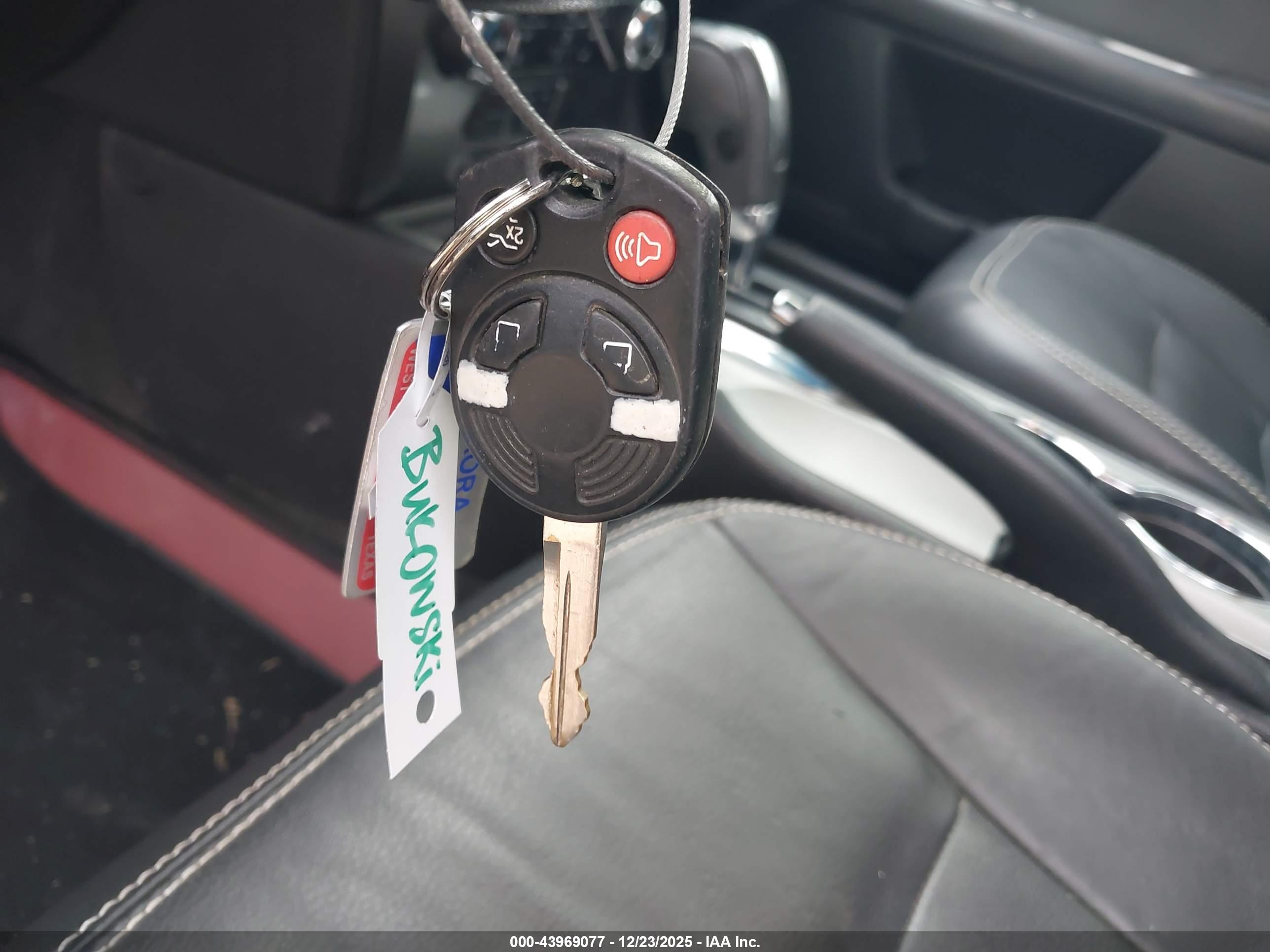 FORD FUSION image 11