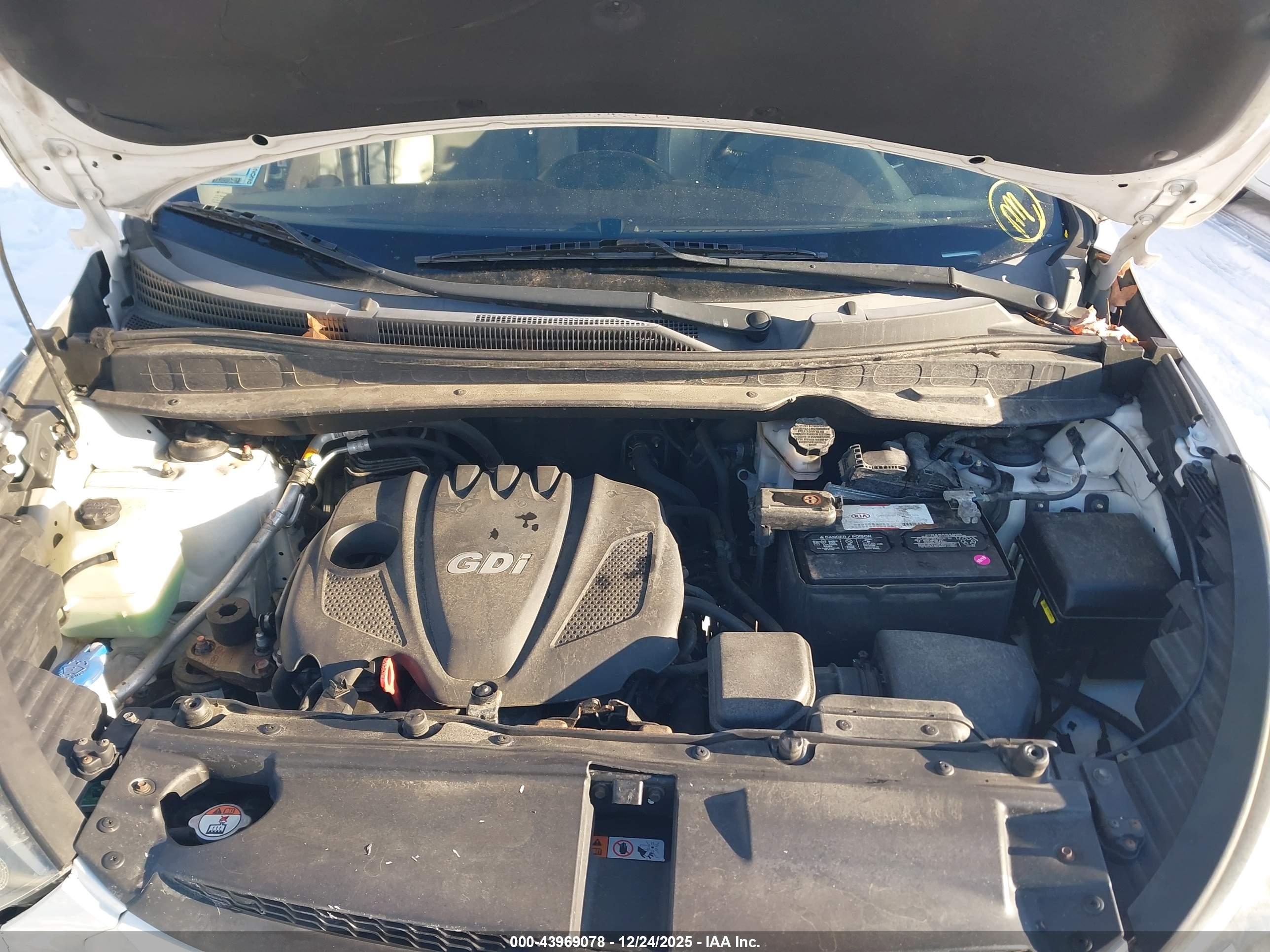 HYUNDAI TUCSON image 10