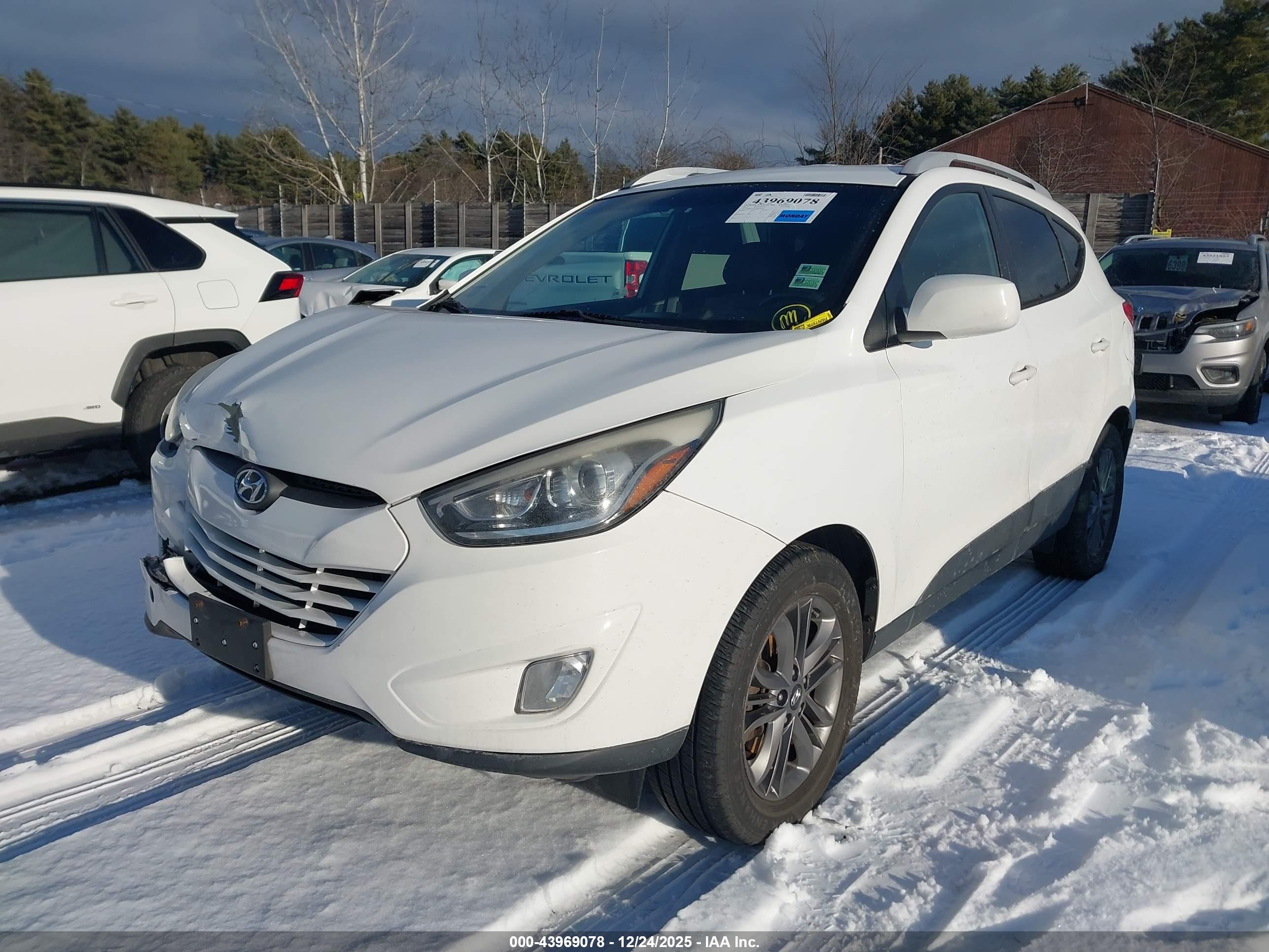 HYUNDAI TUCSON image 2