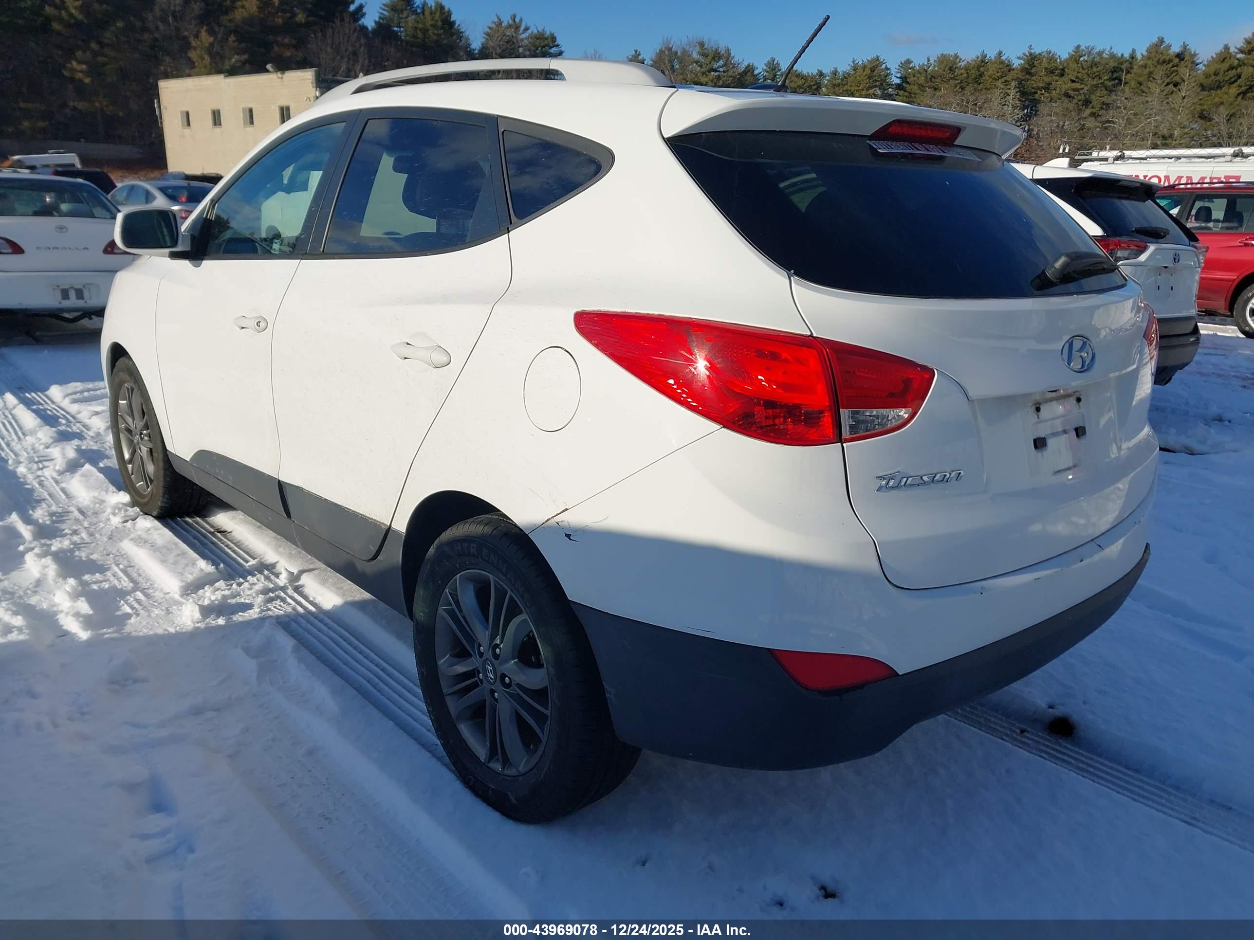 HYUNDAI TUCSON image 3