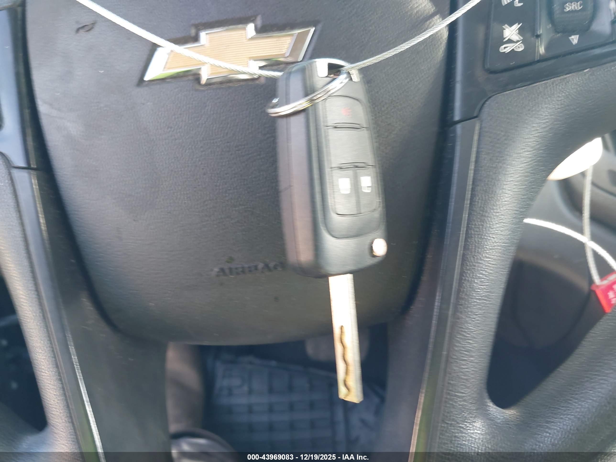 CHEVROLET EQUINOX image 11