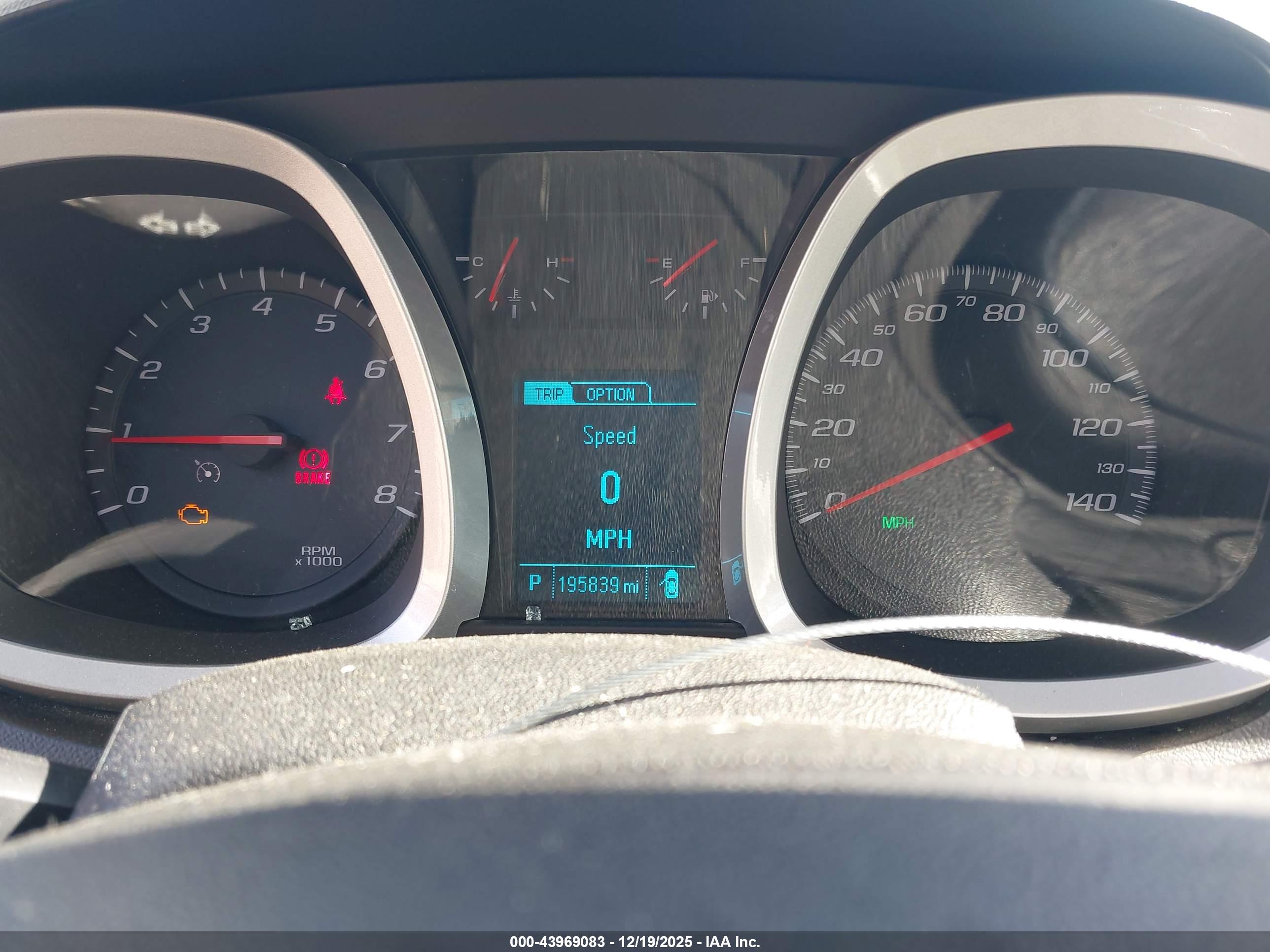 CHEVROLET EQUINOX image 7