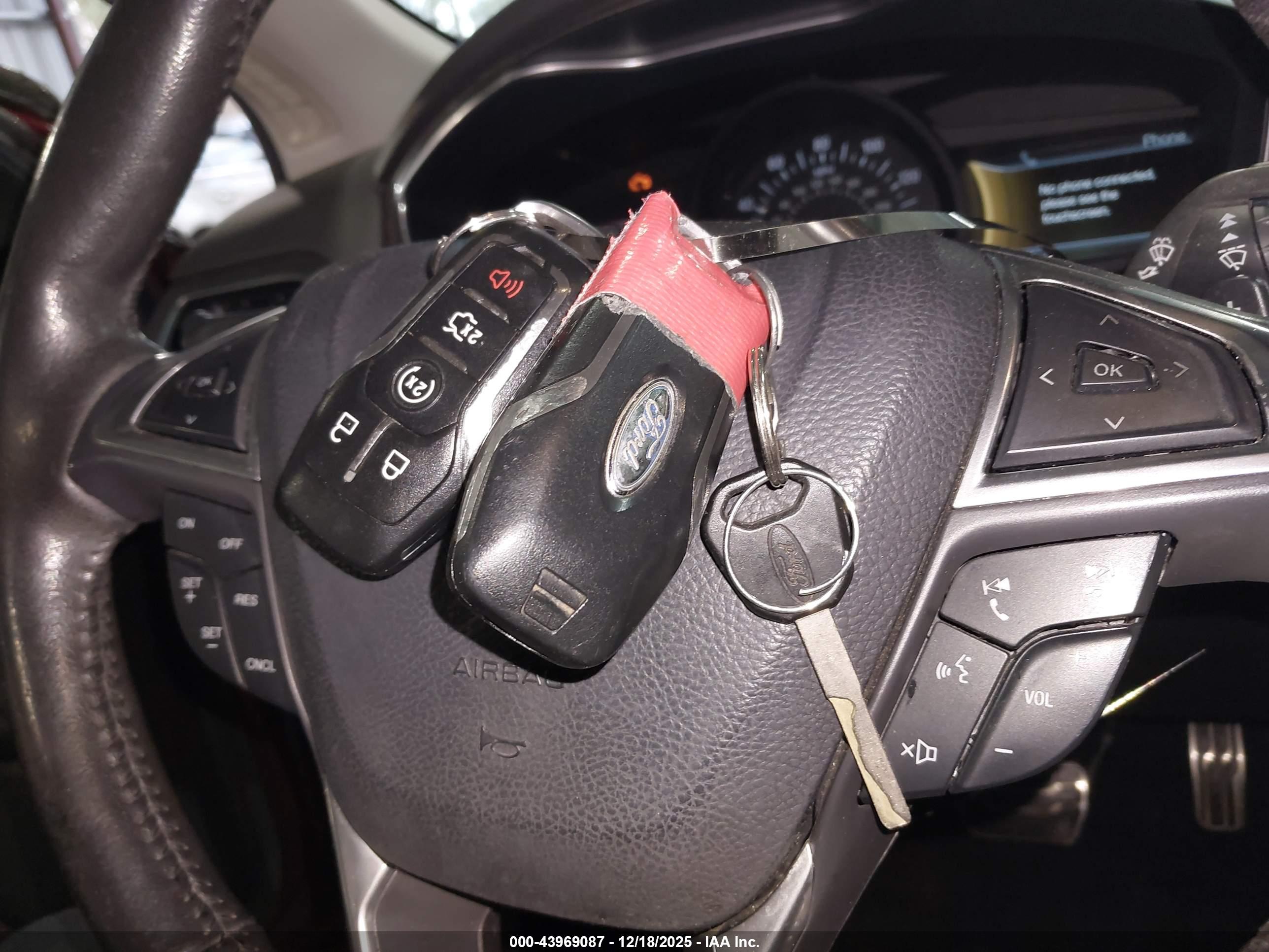 FORD FUSION image 11