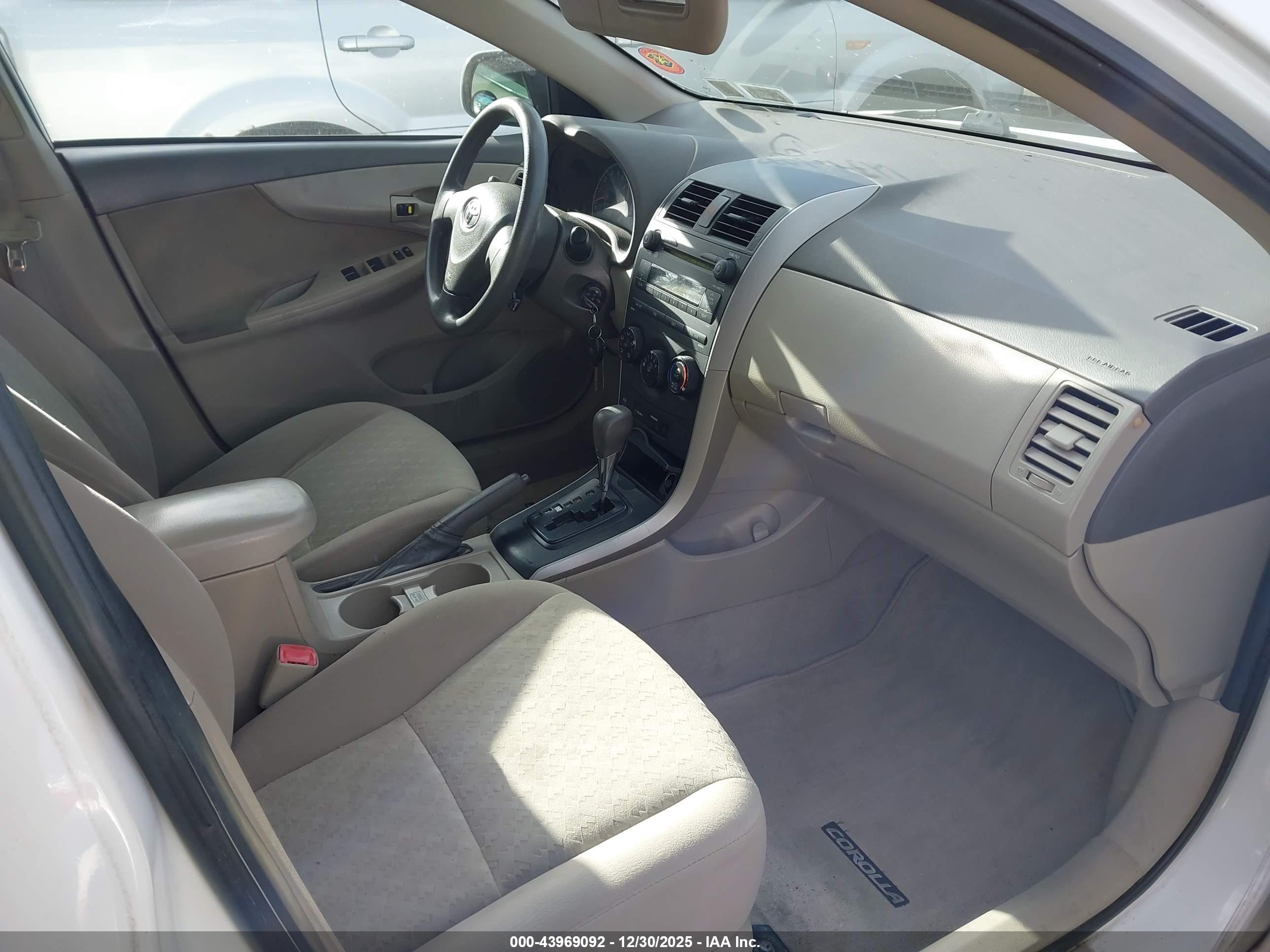 TOYOTA COROLLA image 5