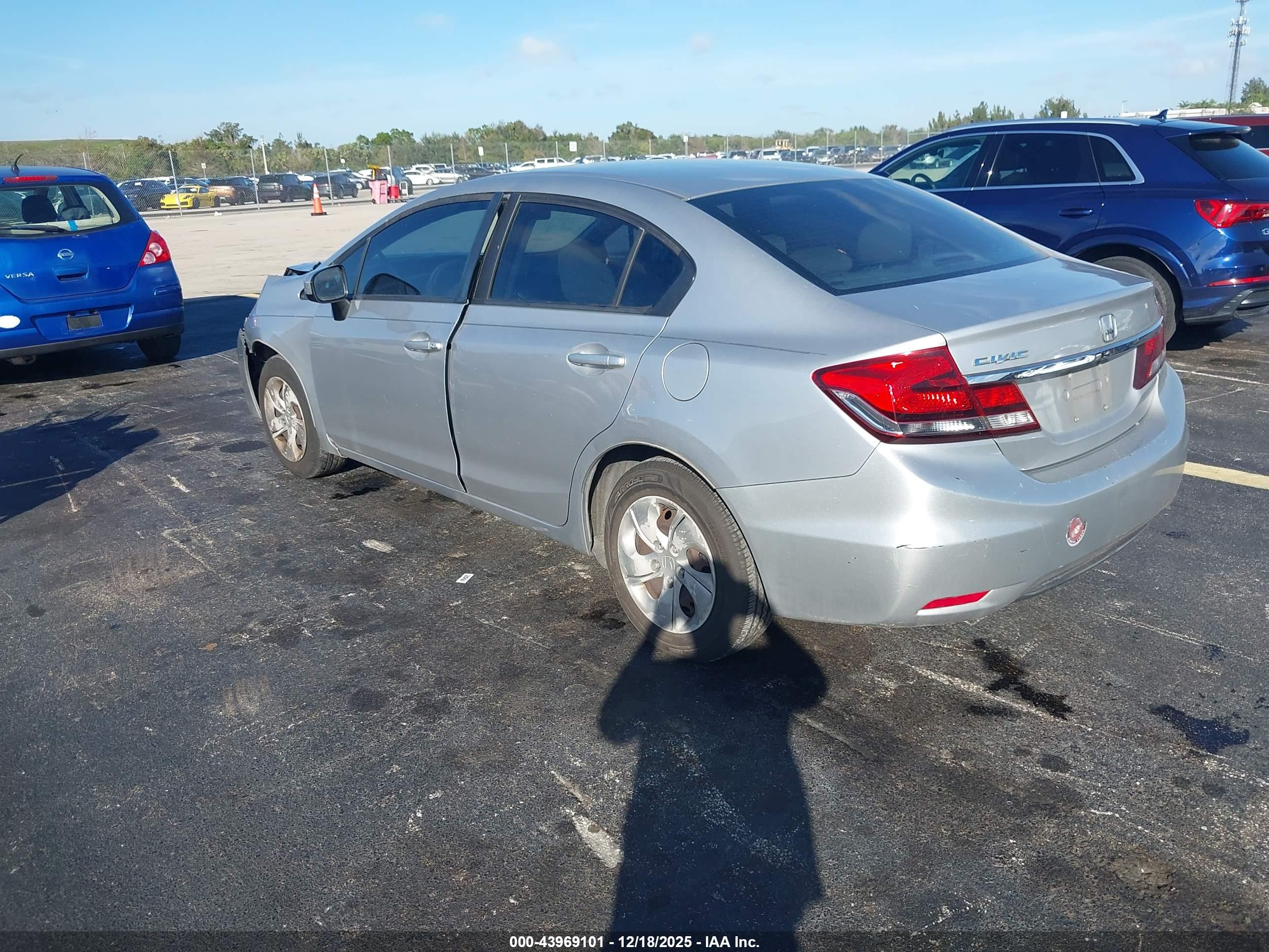 HONDA CIVIC image 3